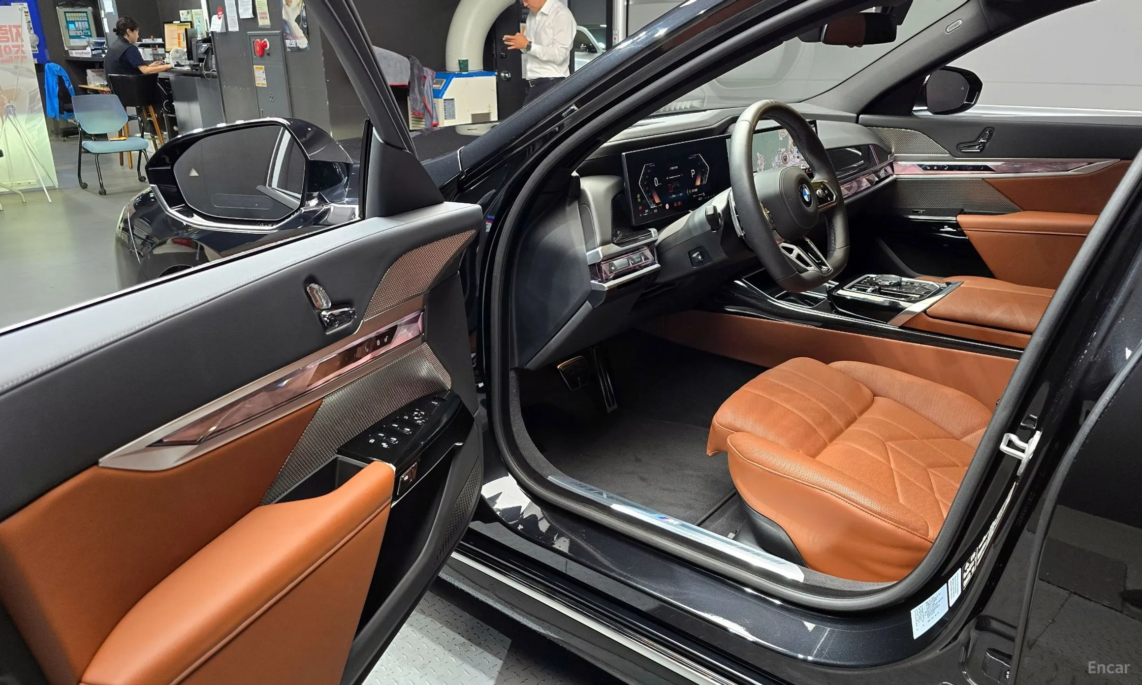 BMW 7 Series (G70) превью 10