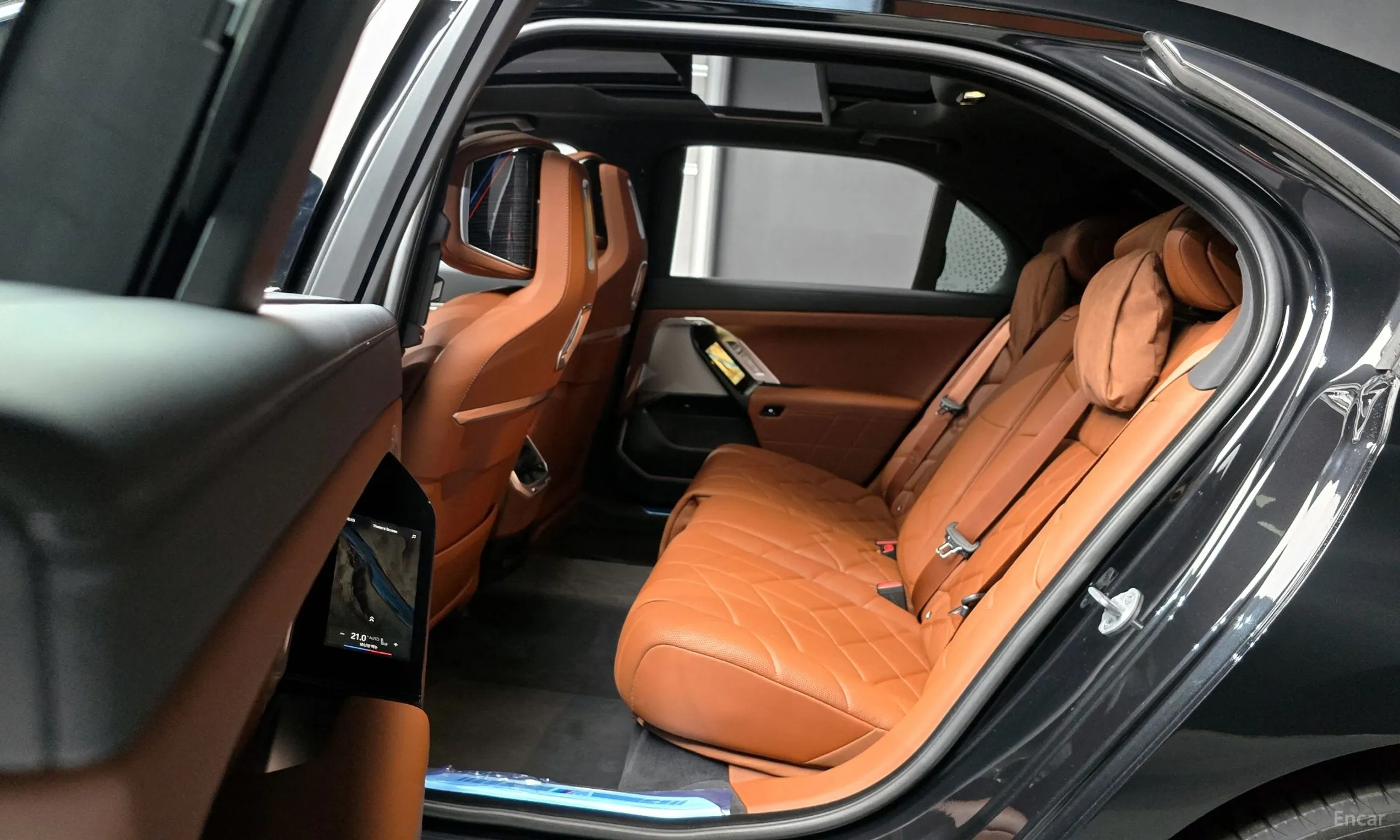 BMW 7 Series (G70) превью 12