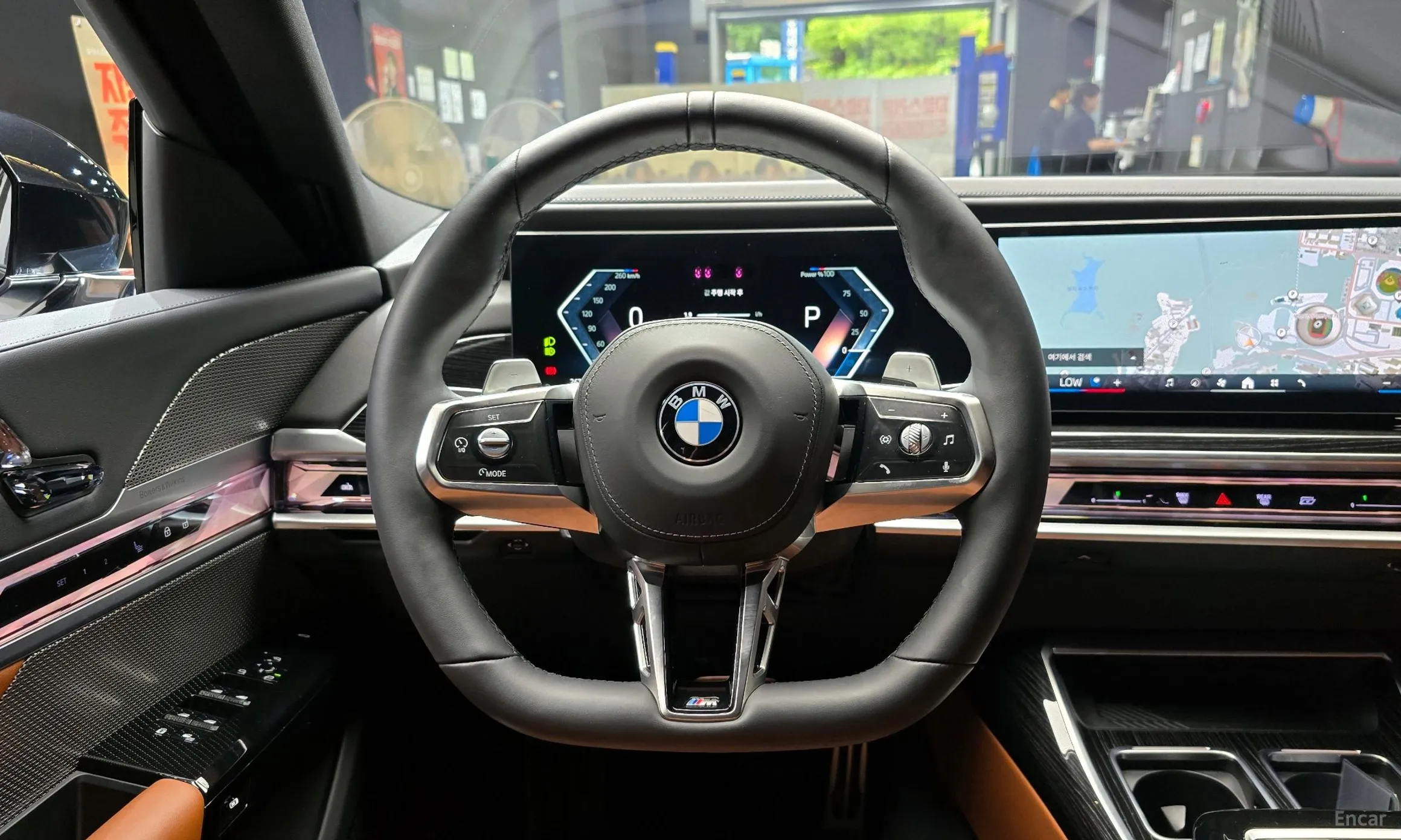 BMW 7 Series (G70) превью 13