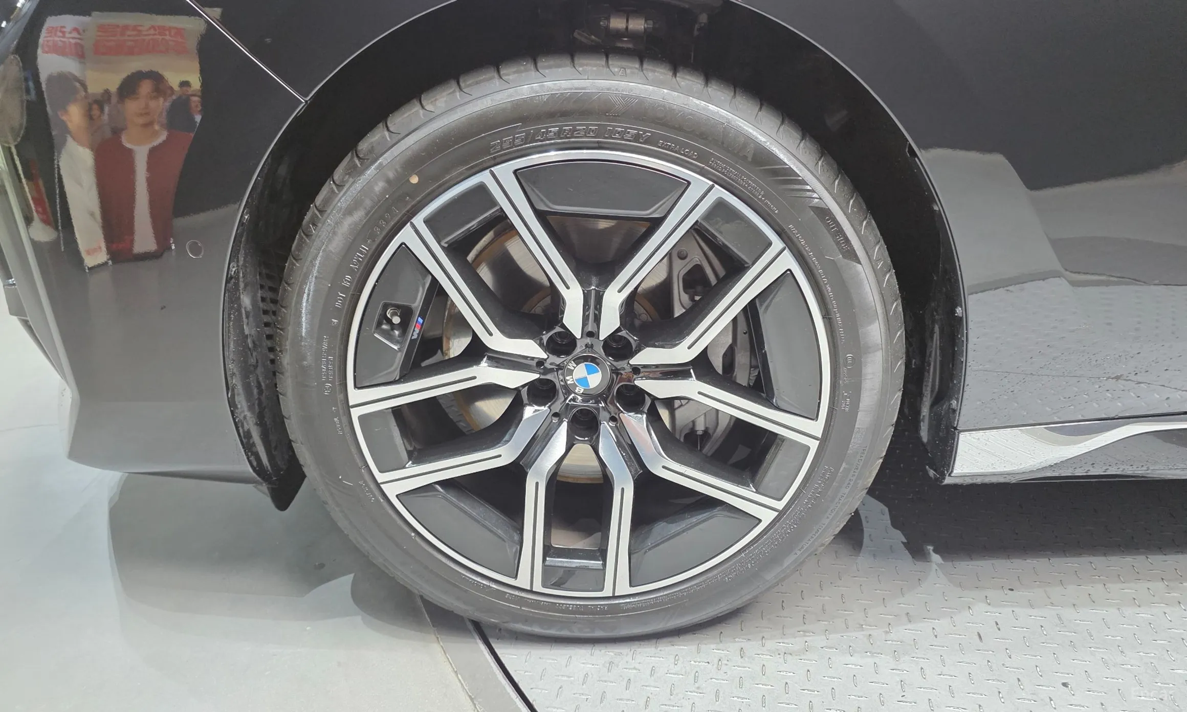BMW 7 Series (G70) превью 5