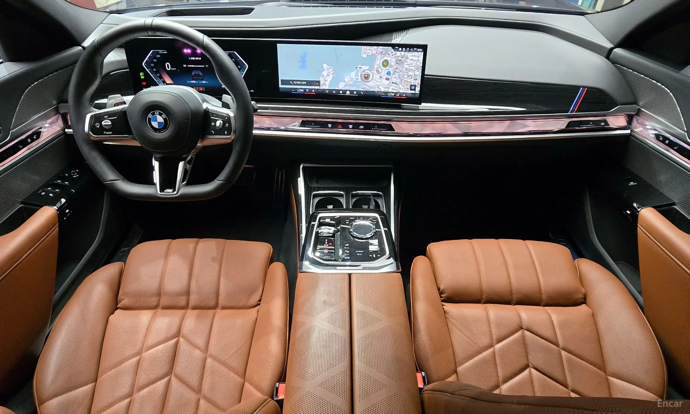 BMW 7 Series (G70) превью 7
