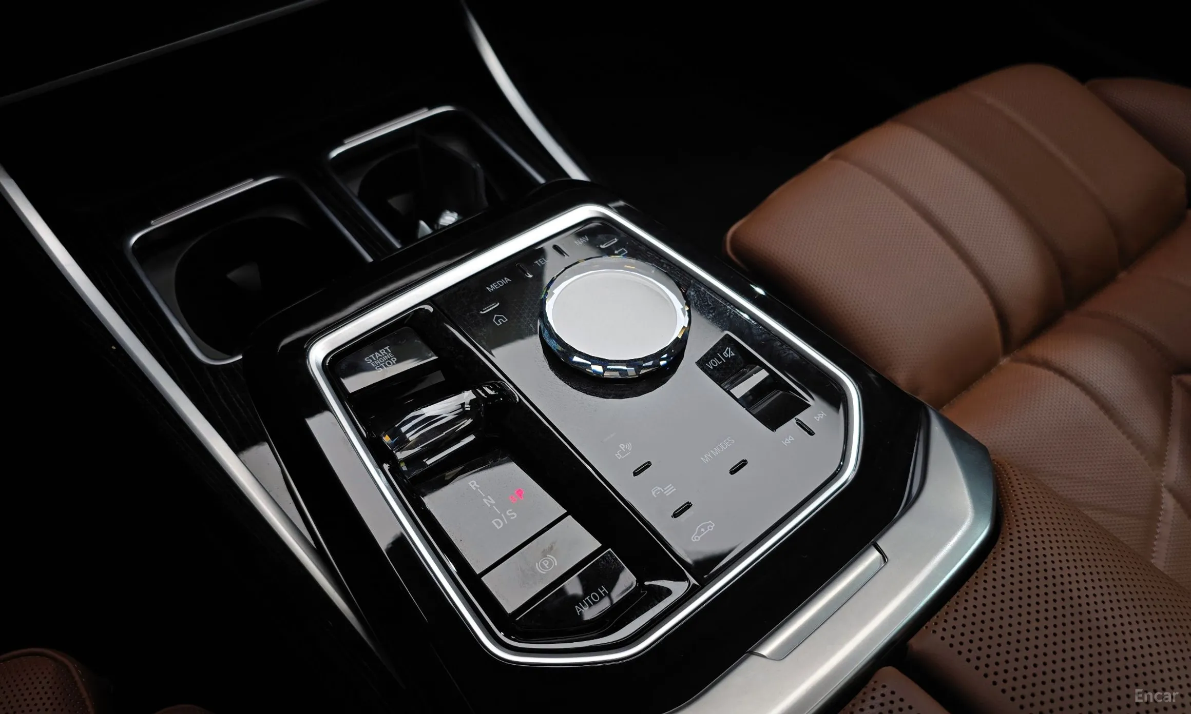 BMW 7 Series (G70) превью 9
