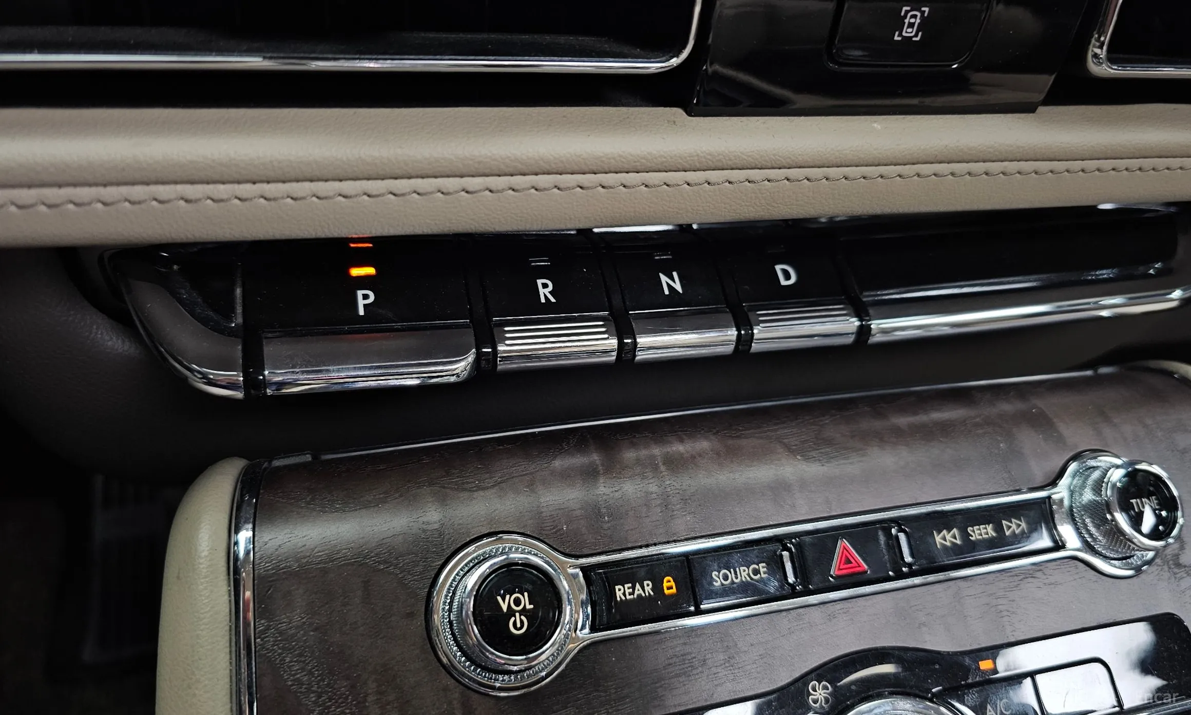 Lincoln Aviator 2nd Generation превью 9