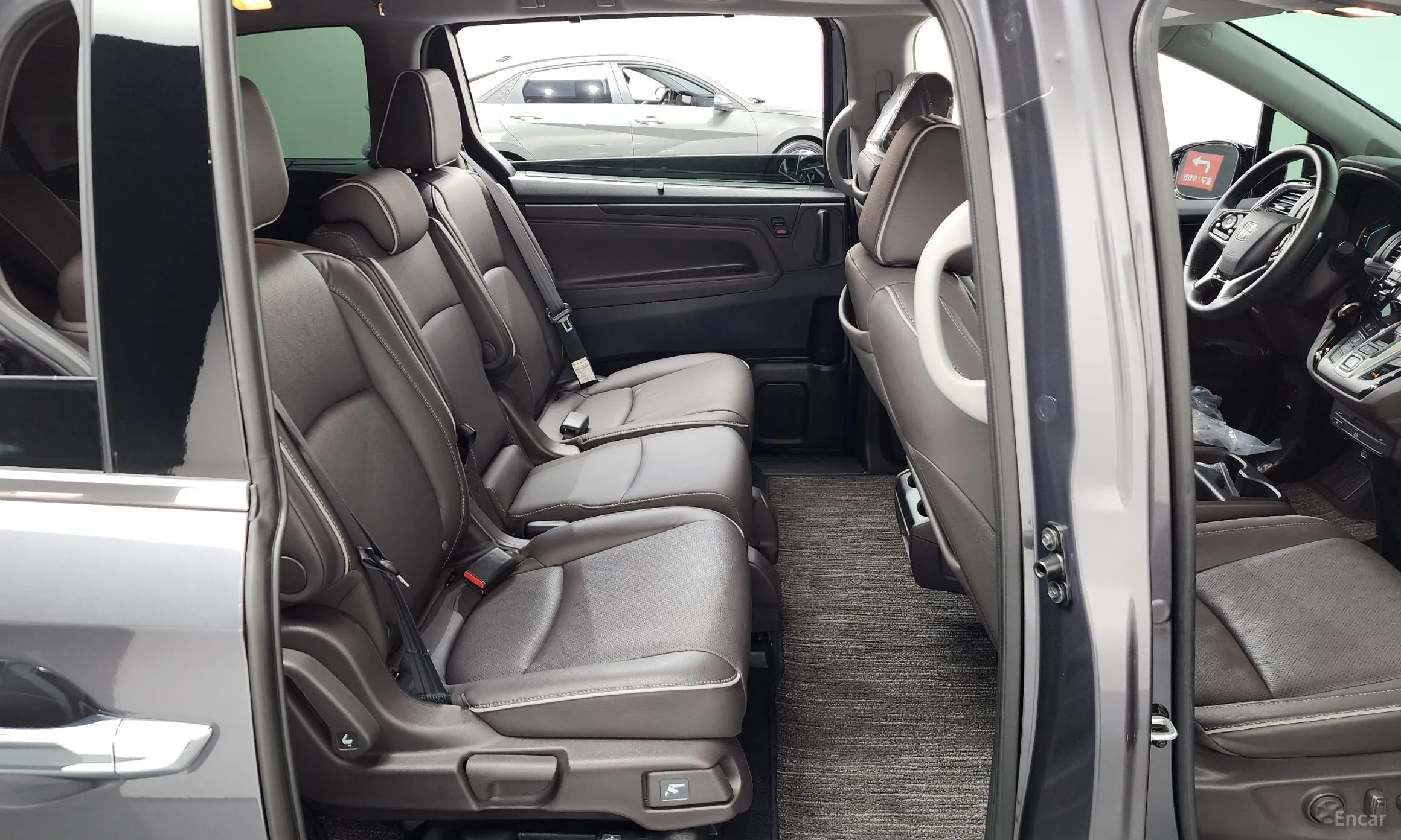 Honda Odyssey превью 11