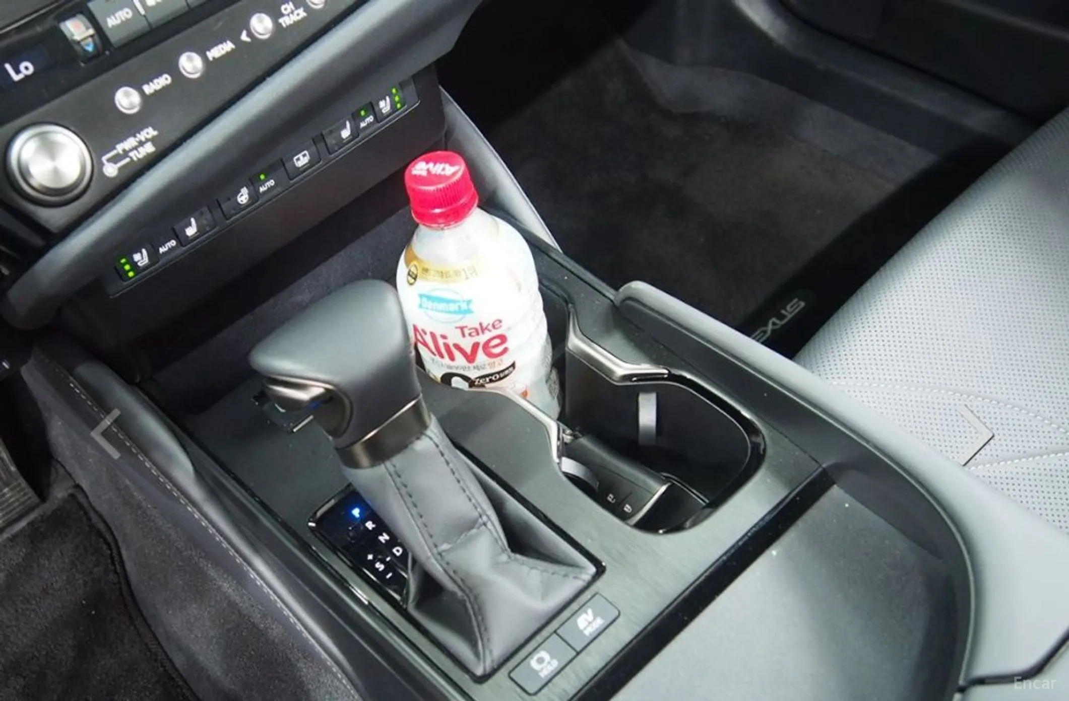 Lexus ES300h 7th Generation превью 8