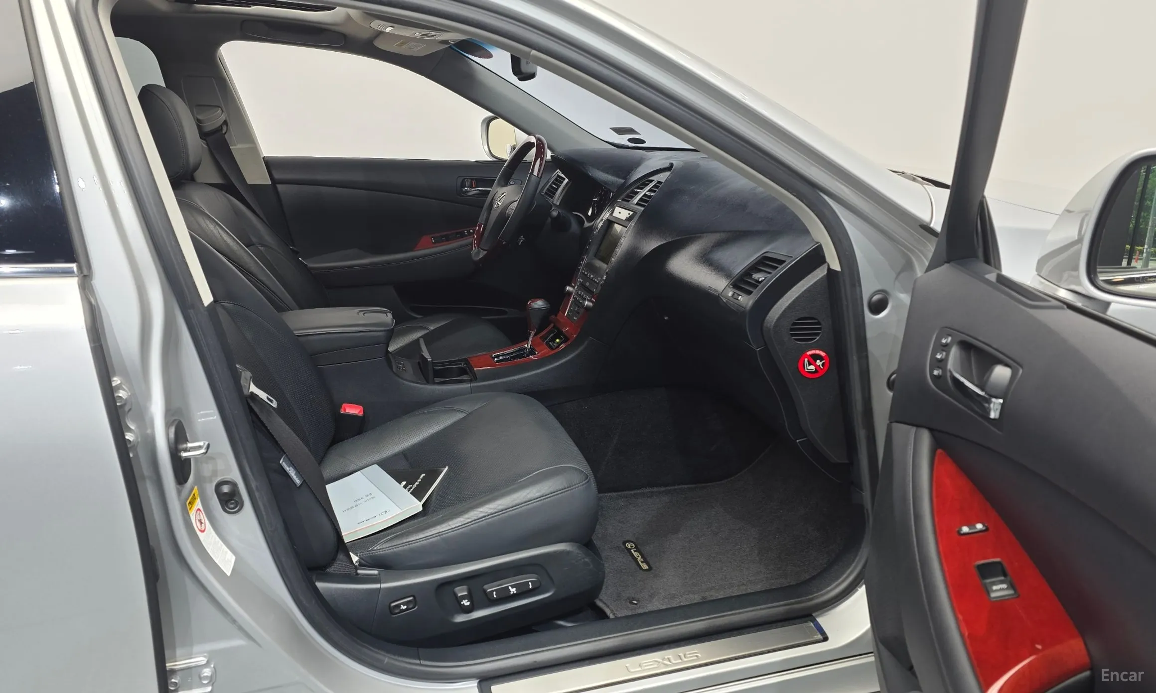 Lexus ES350 превью 11