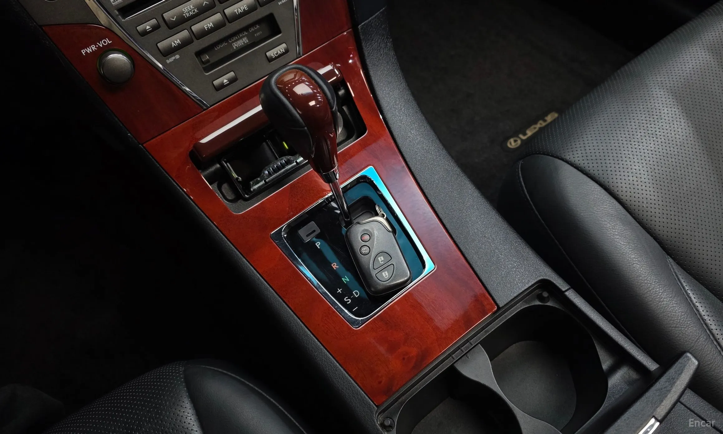 Lexus ES350 превью 9