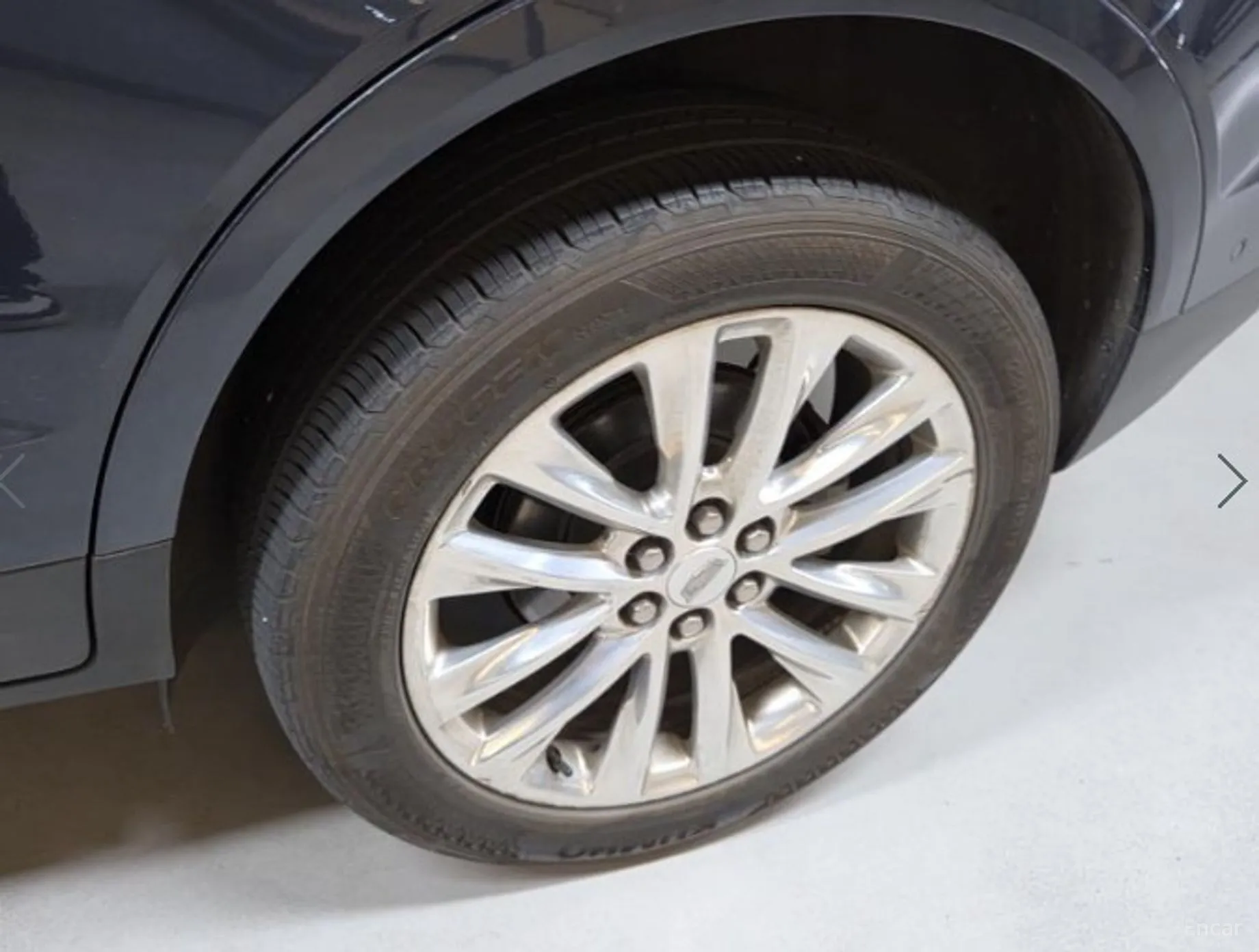 Cadillac XT5 превью 11
