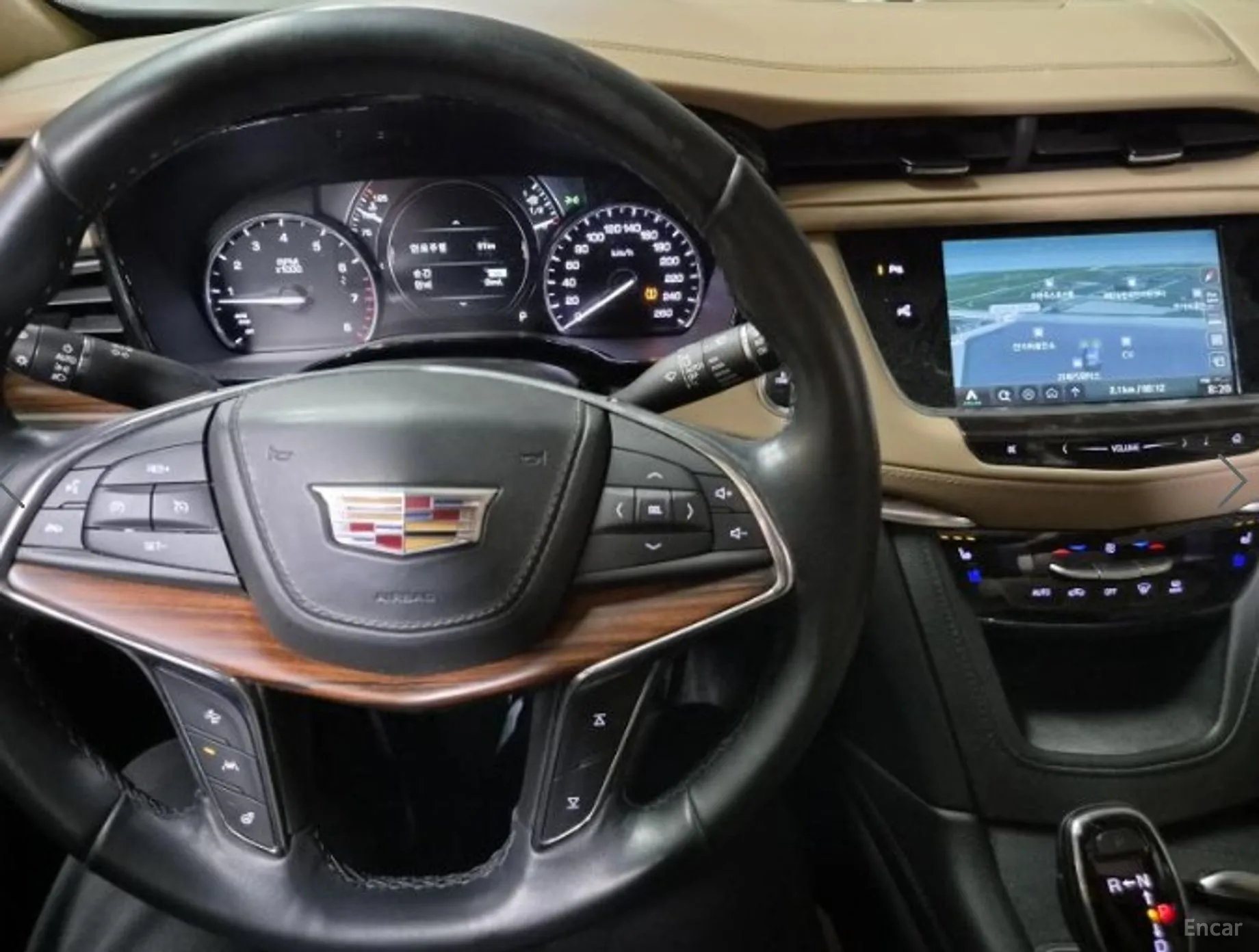 Cadillac XT5 превью 17