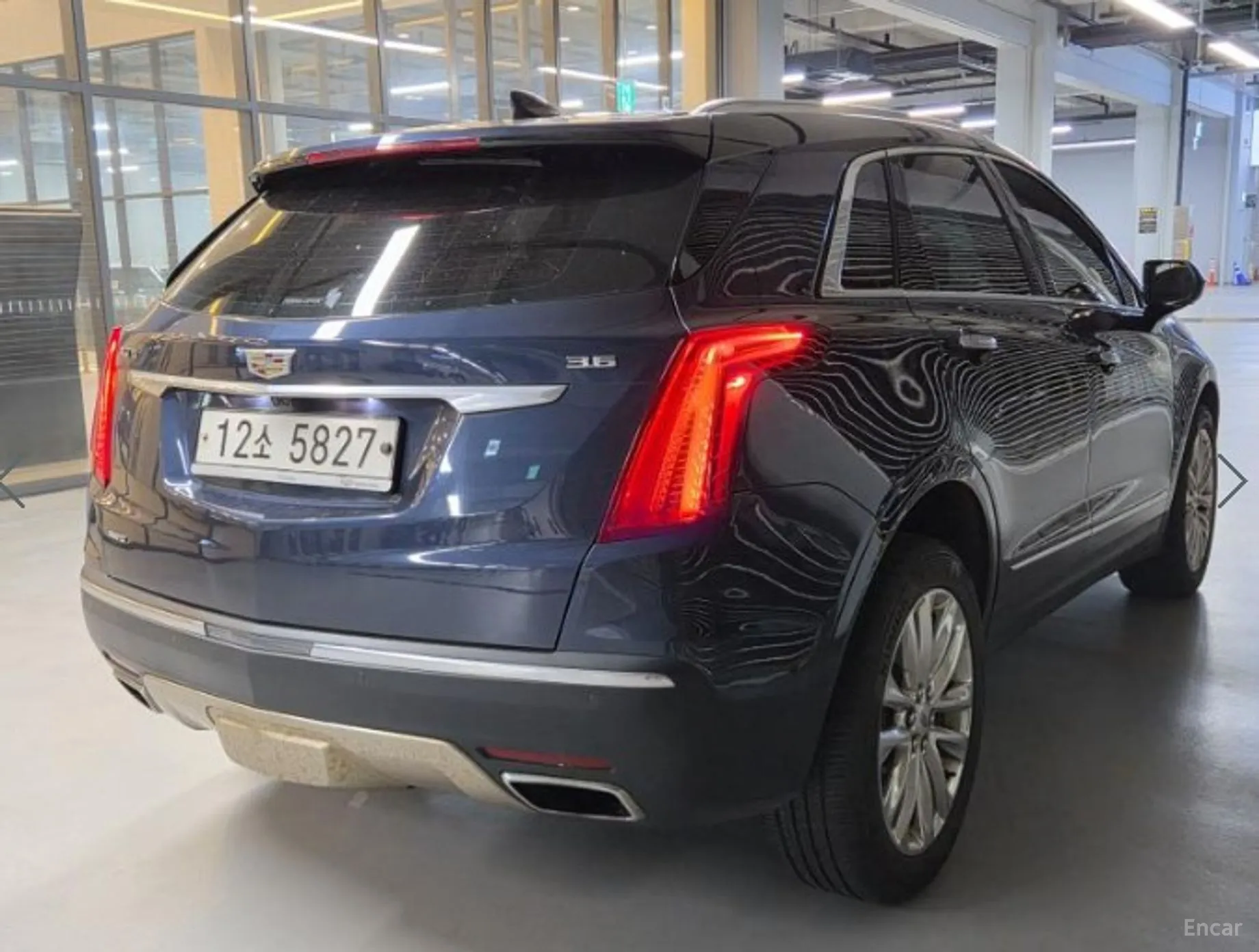 Cadillac XT5 превью 3