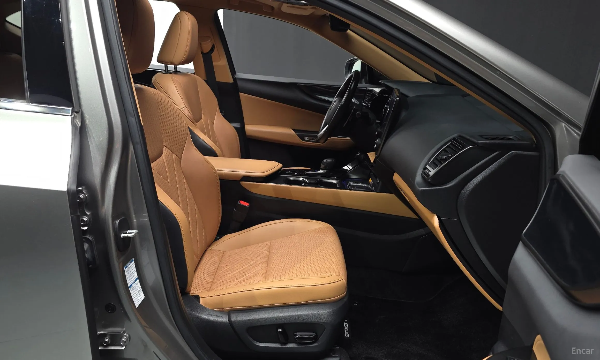 Lexus NX450h + 2nd Gen превью 11
