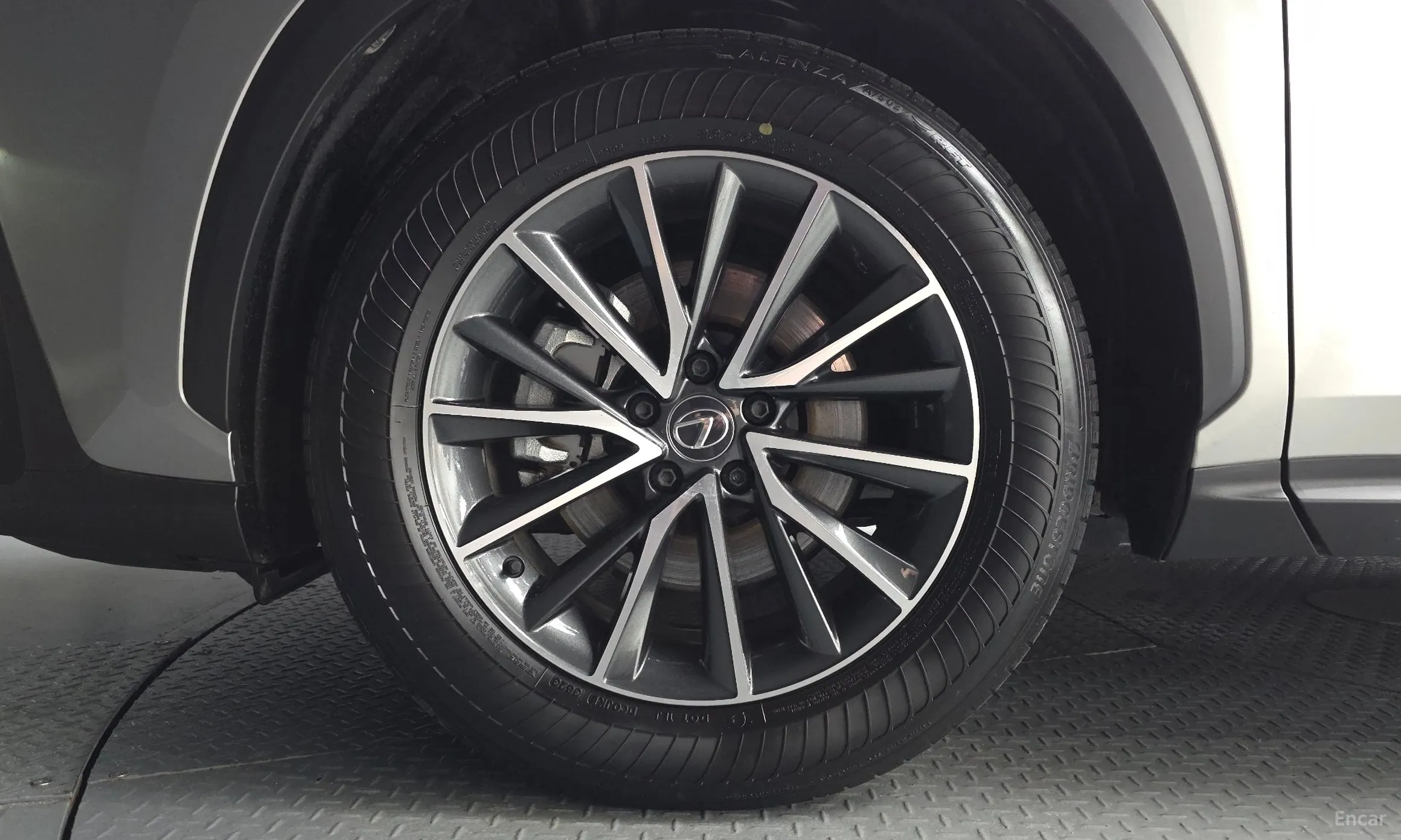 Lexus NX450h + 2nd Gen превью 5
