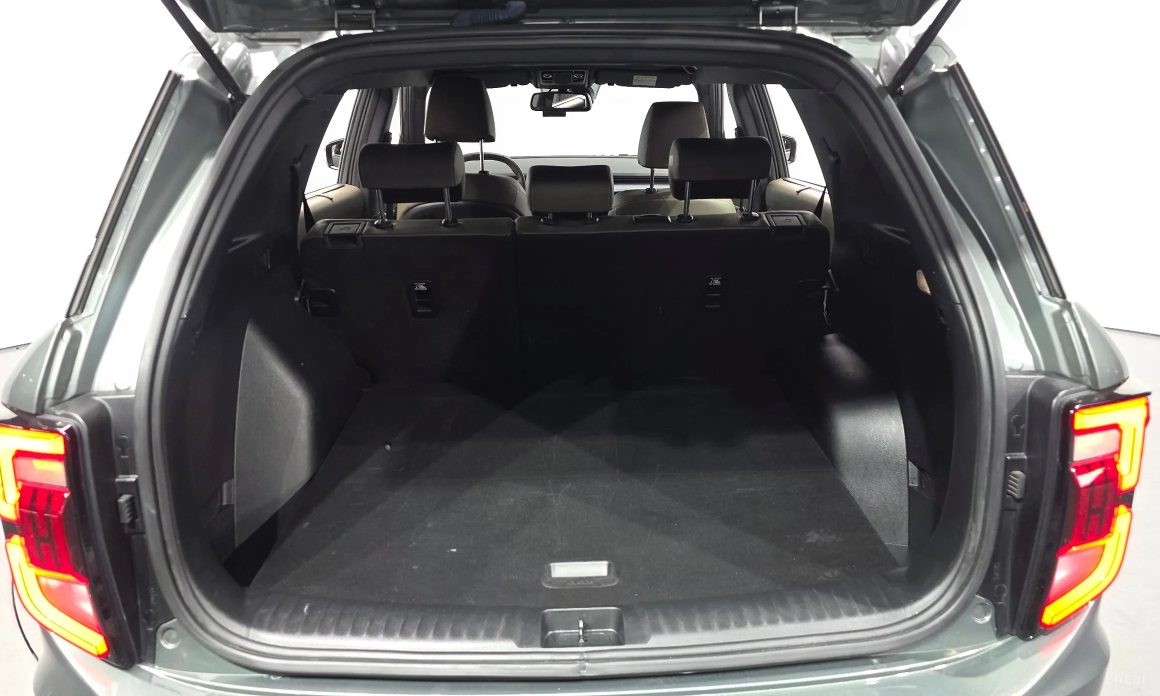 KG Mobility (SsangYong) Torres превью 16