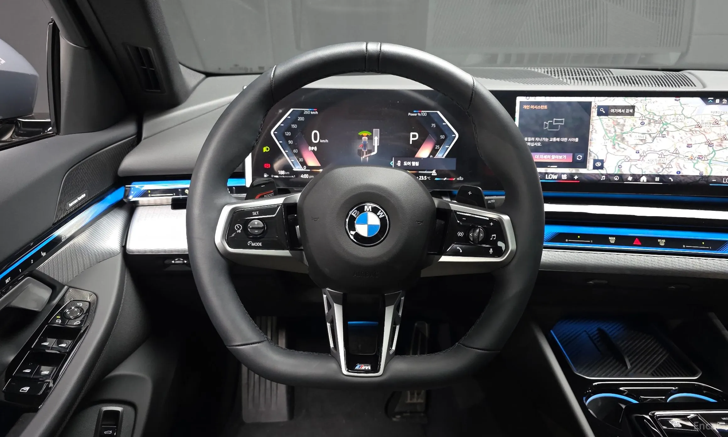 BMW 5 Series (G60) превью 13