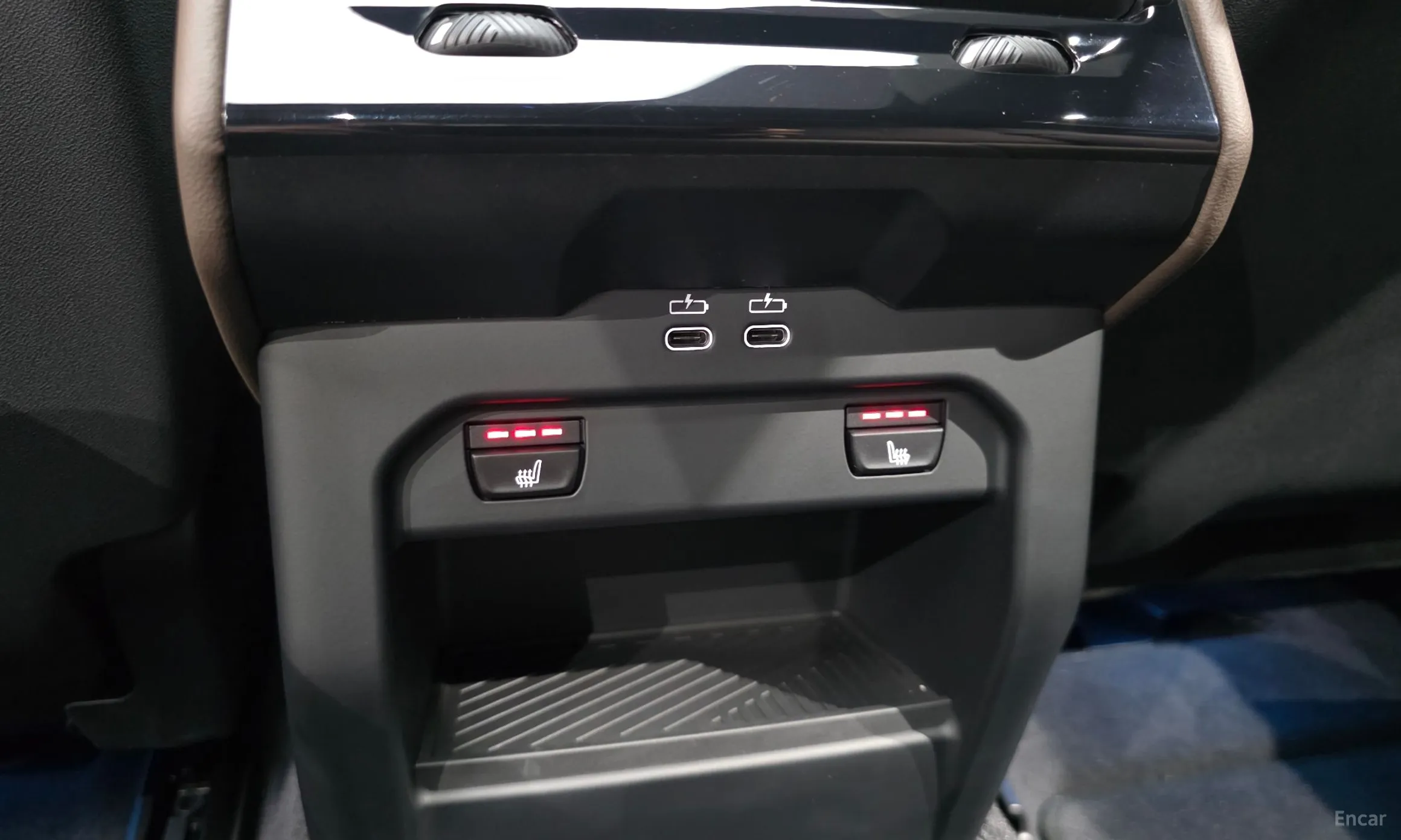 BMW 5 Series (G60) превью 19