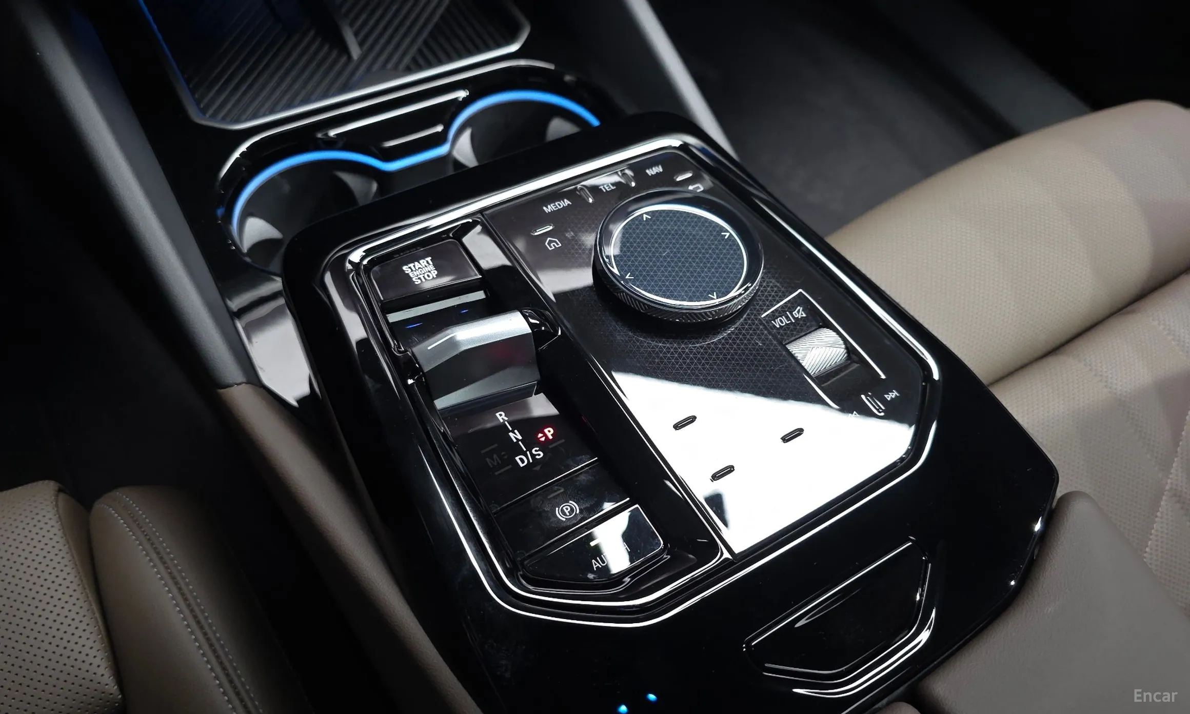 BMW 5 Series (G60) превью 9
