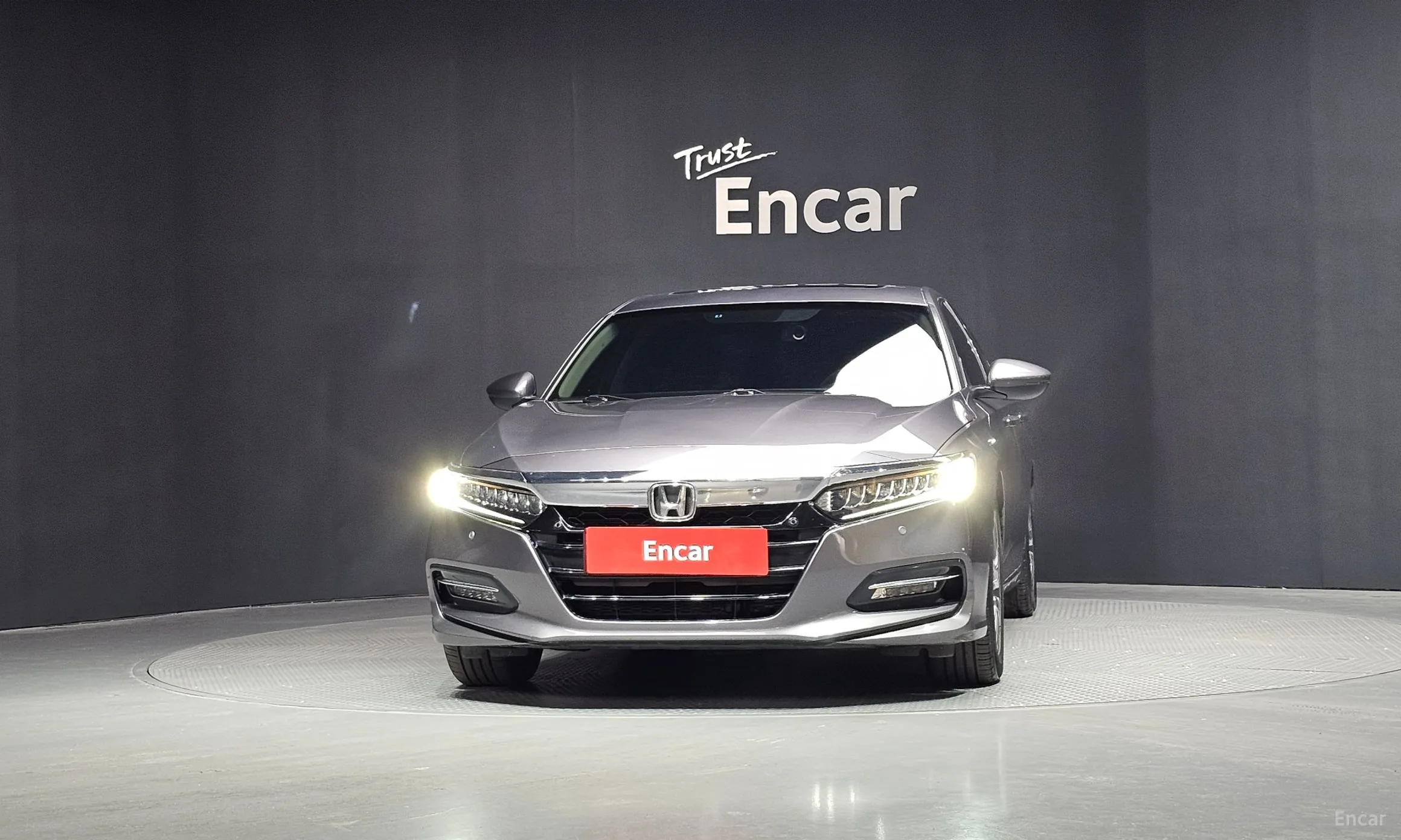 Honda Accord 10th Generation превью 3