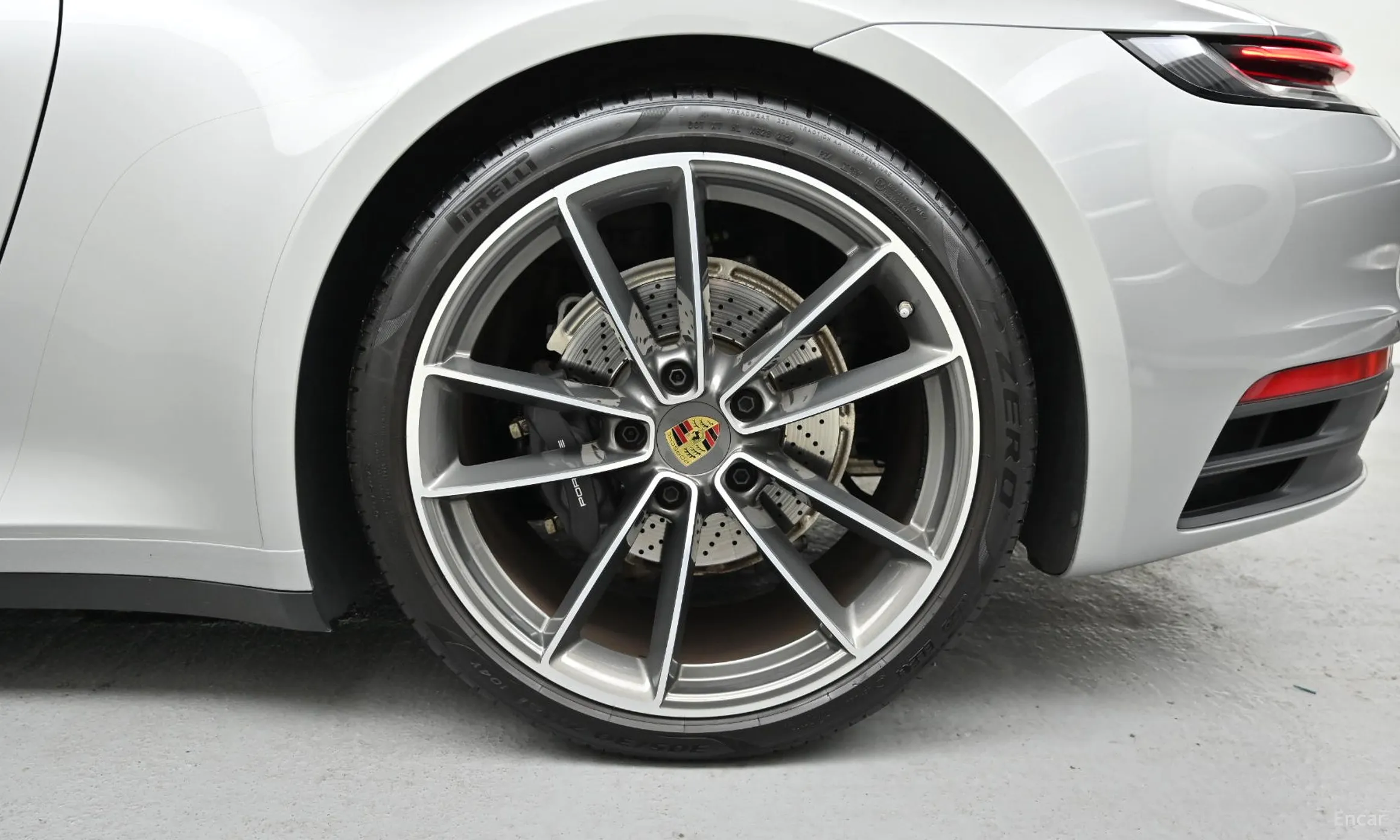Porsche 911 (992) превью 5