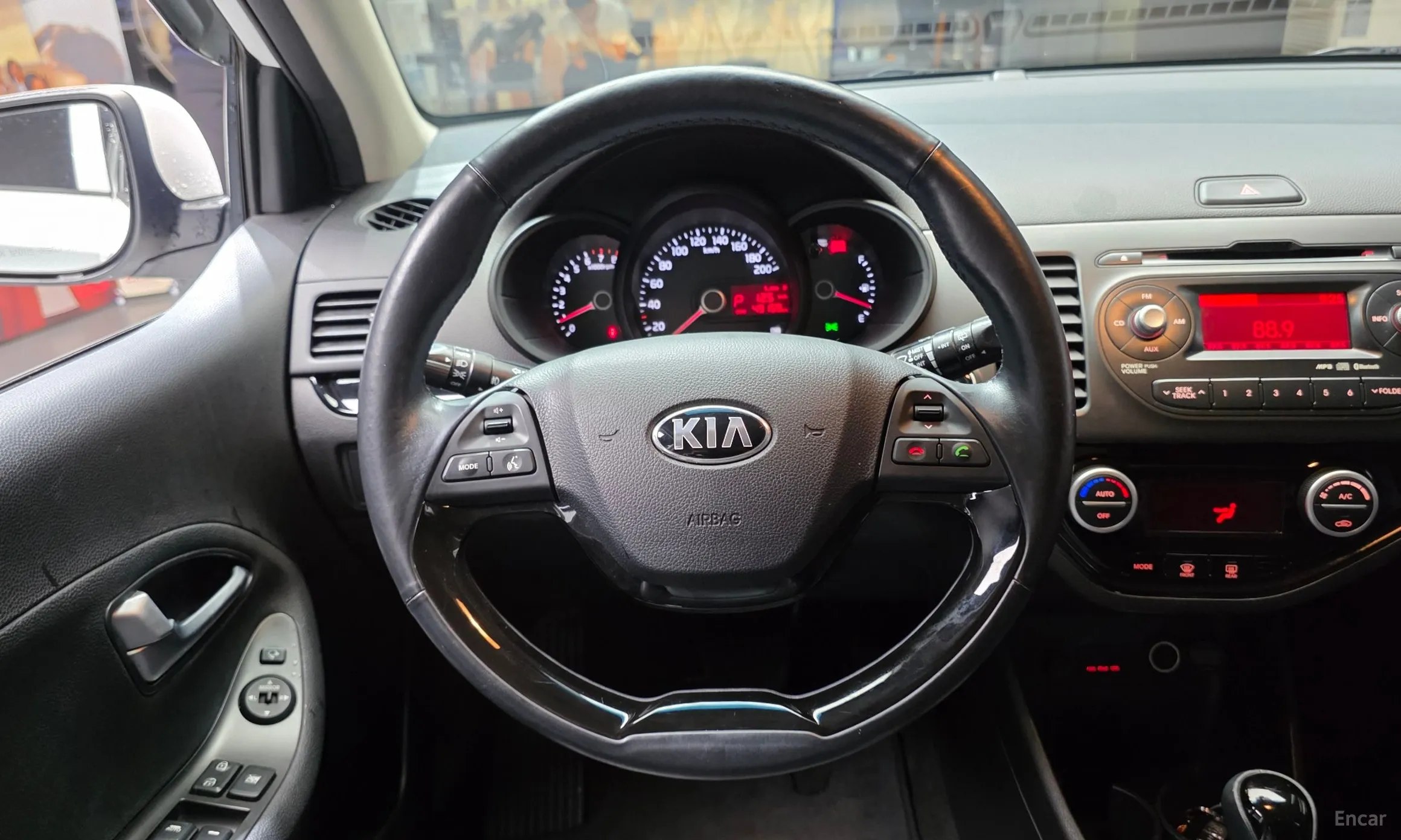 Kia morning превью 13