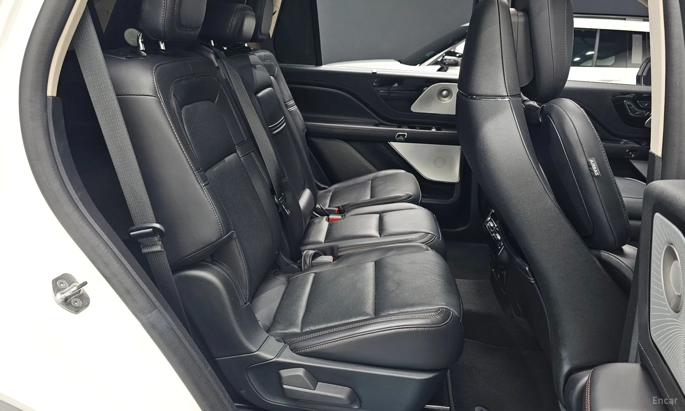 Lincoln Aviator 2nd Generation превью 11