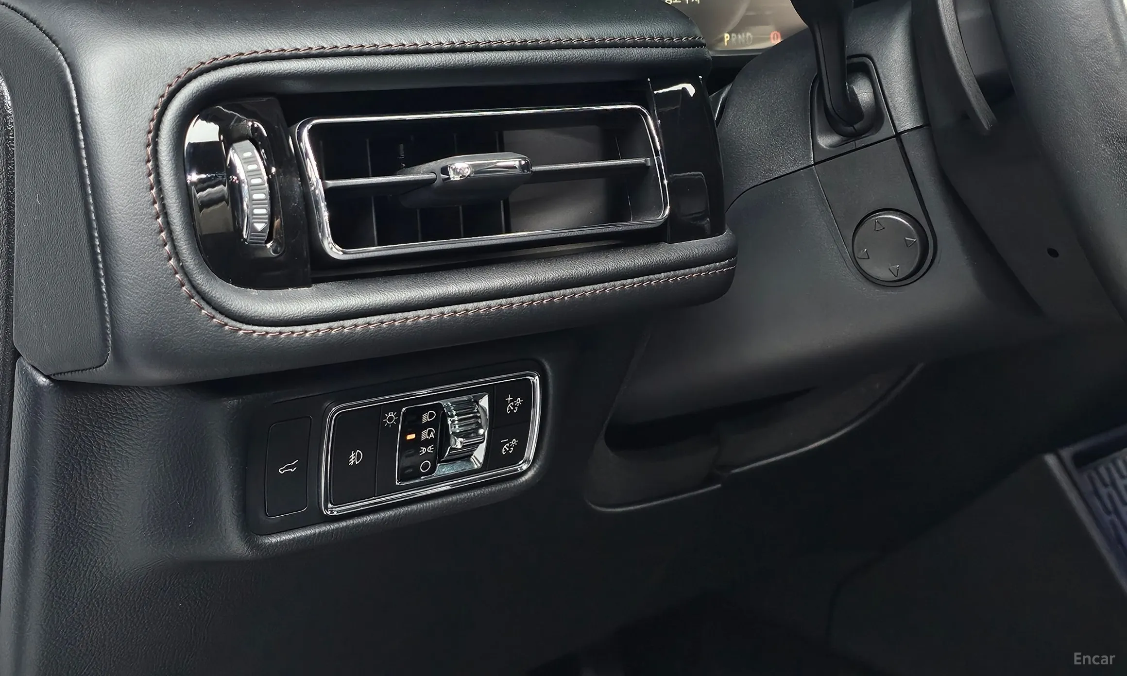 Lincoln Aviator 2nd Generation превью 16