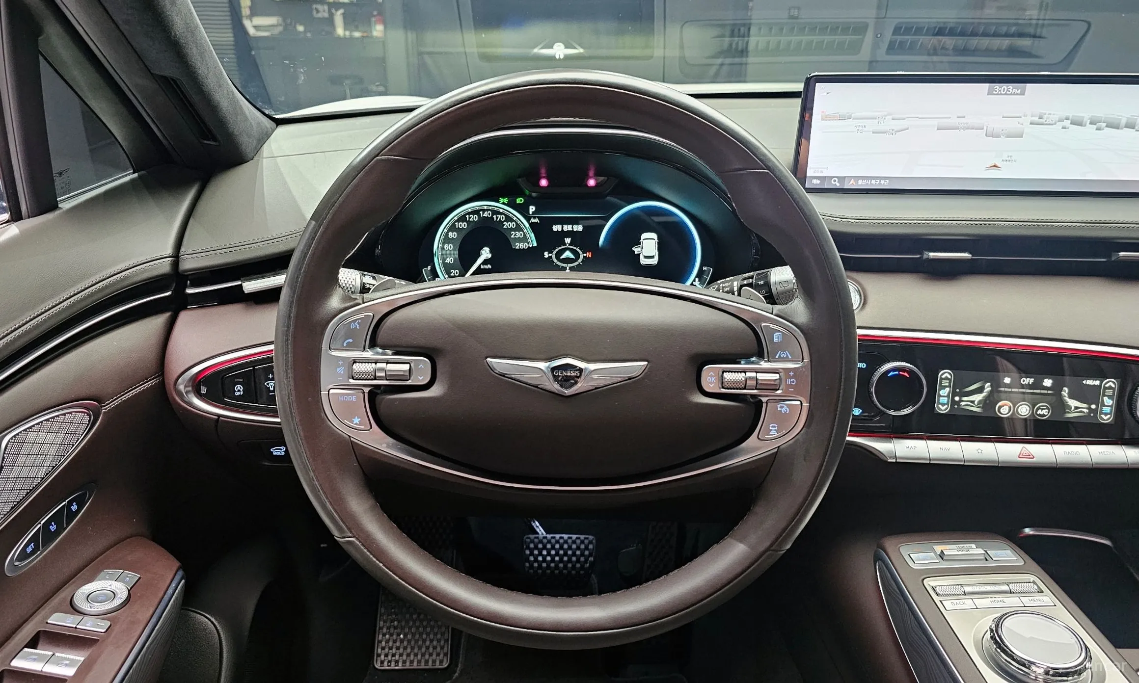 Genesis GV70 превью 13
