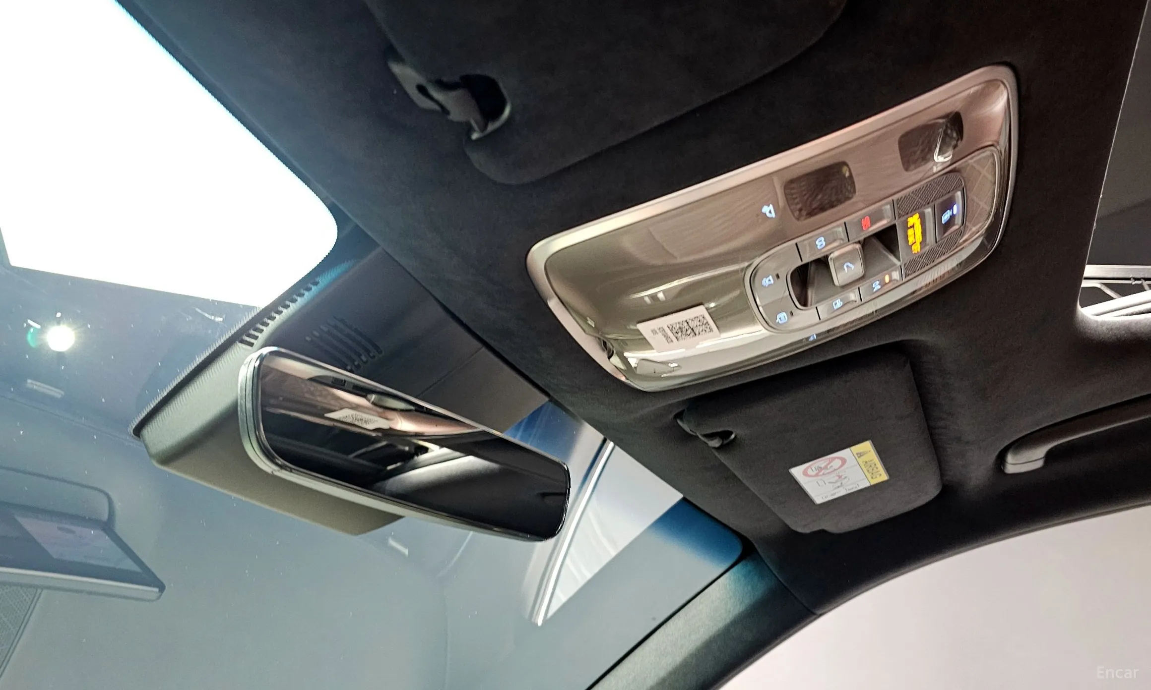 Genesis GV70 превью 20