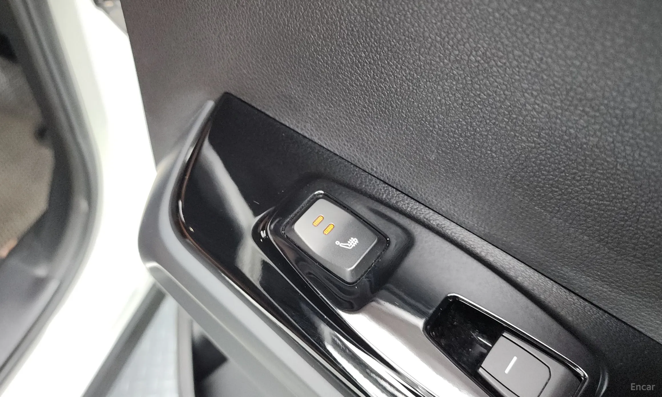KG Mobility (SsangYong) Torres превью 20