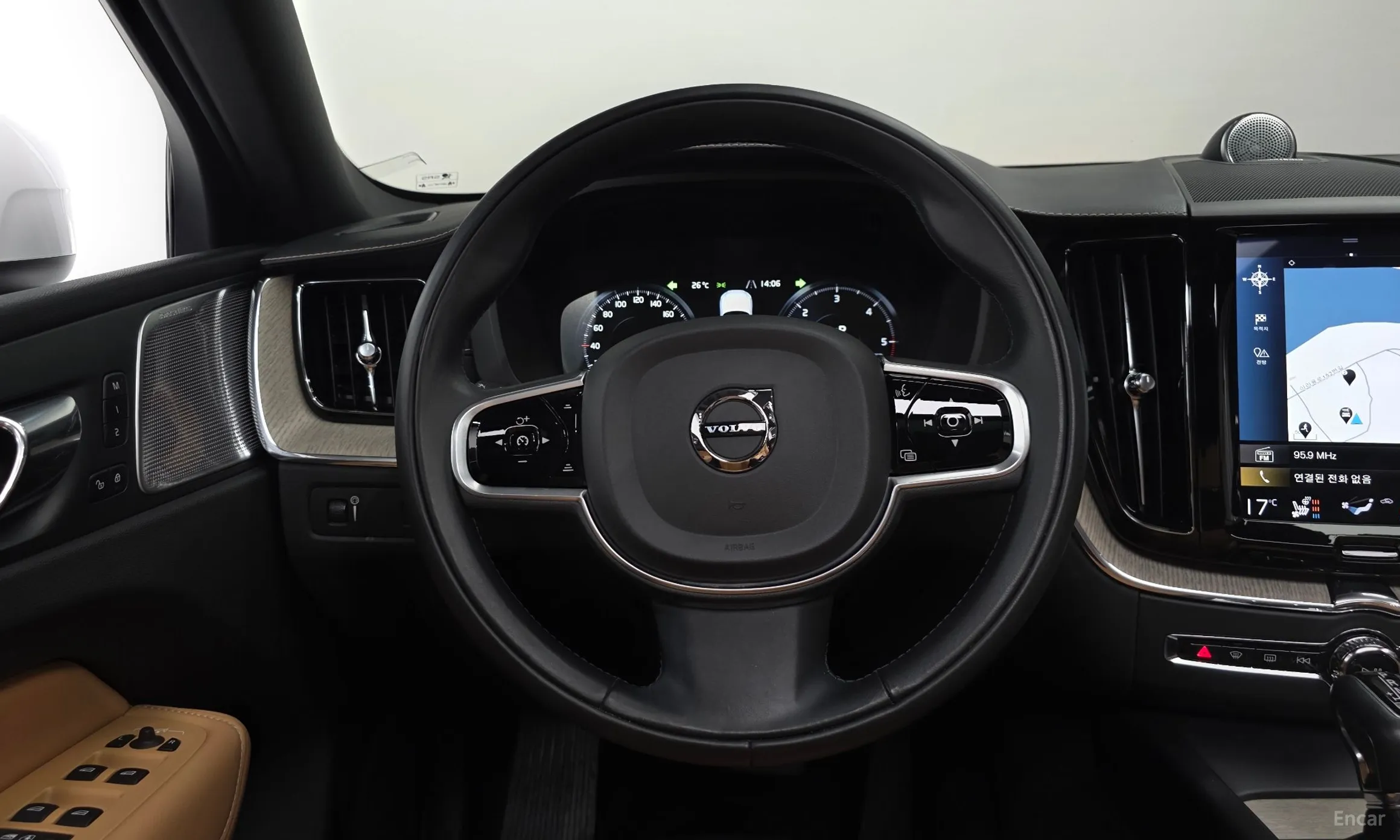 Volvo XC60 Gen 2 превью 13