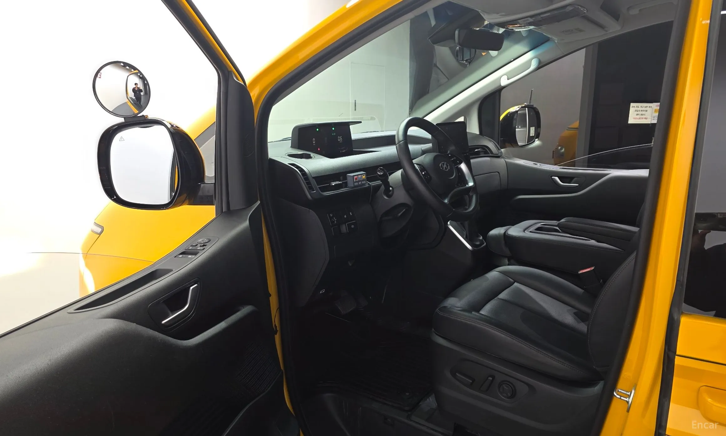 Hyundai Staria превью 10