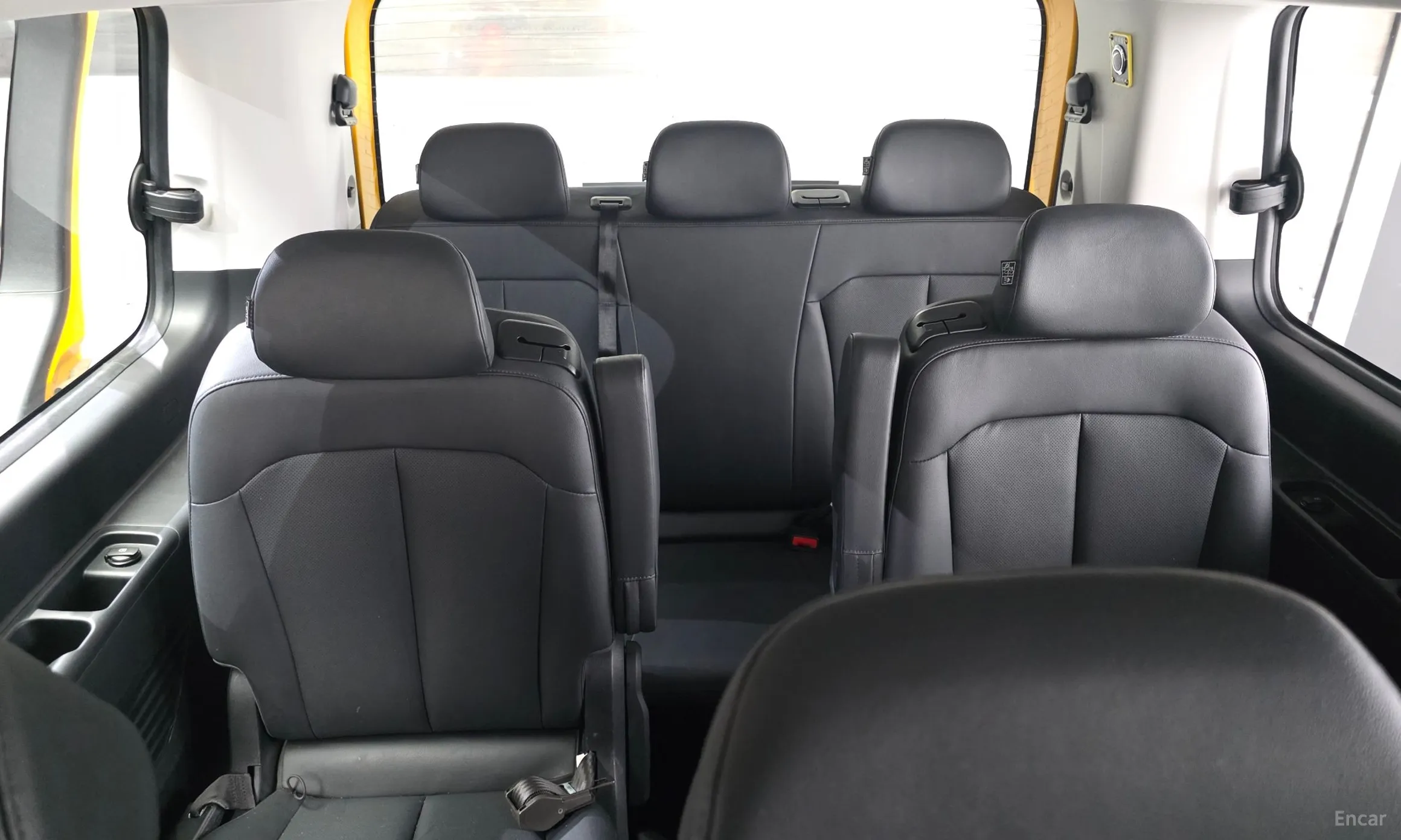 Hyundai Staria превью 13