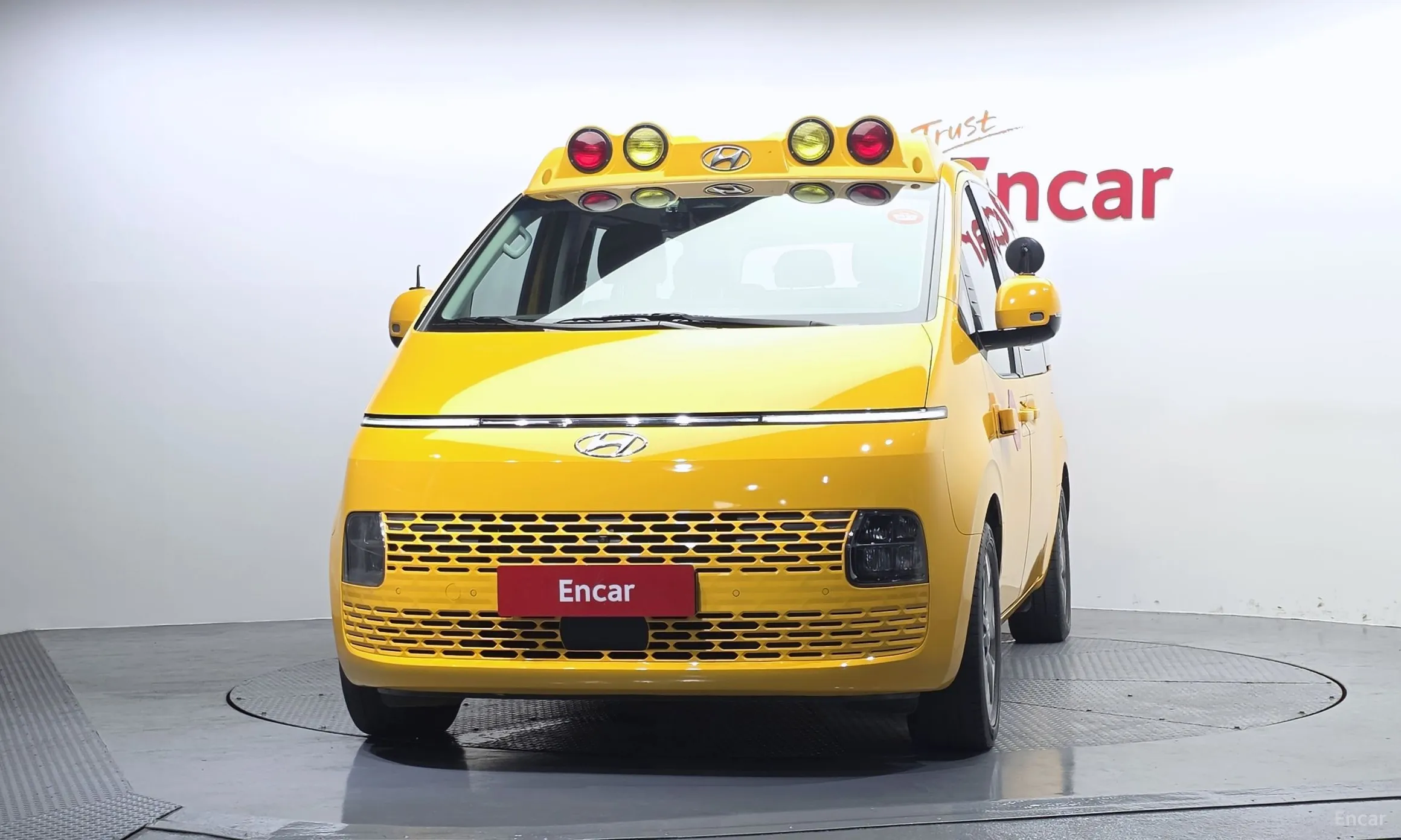 Hyundai Staria превью 3