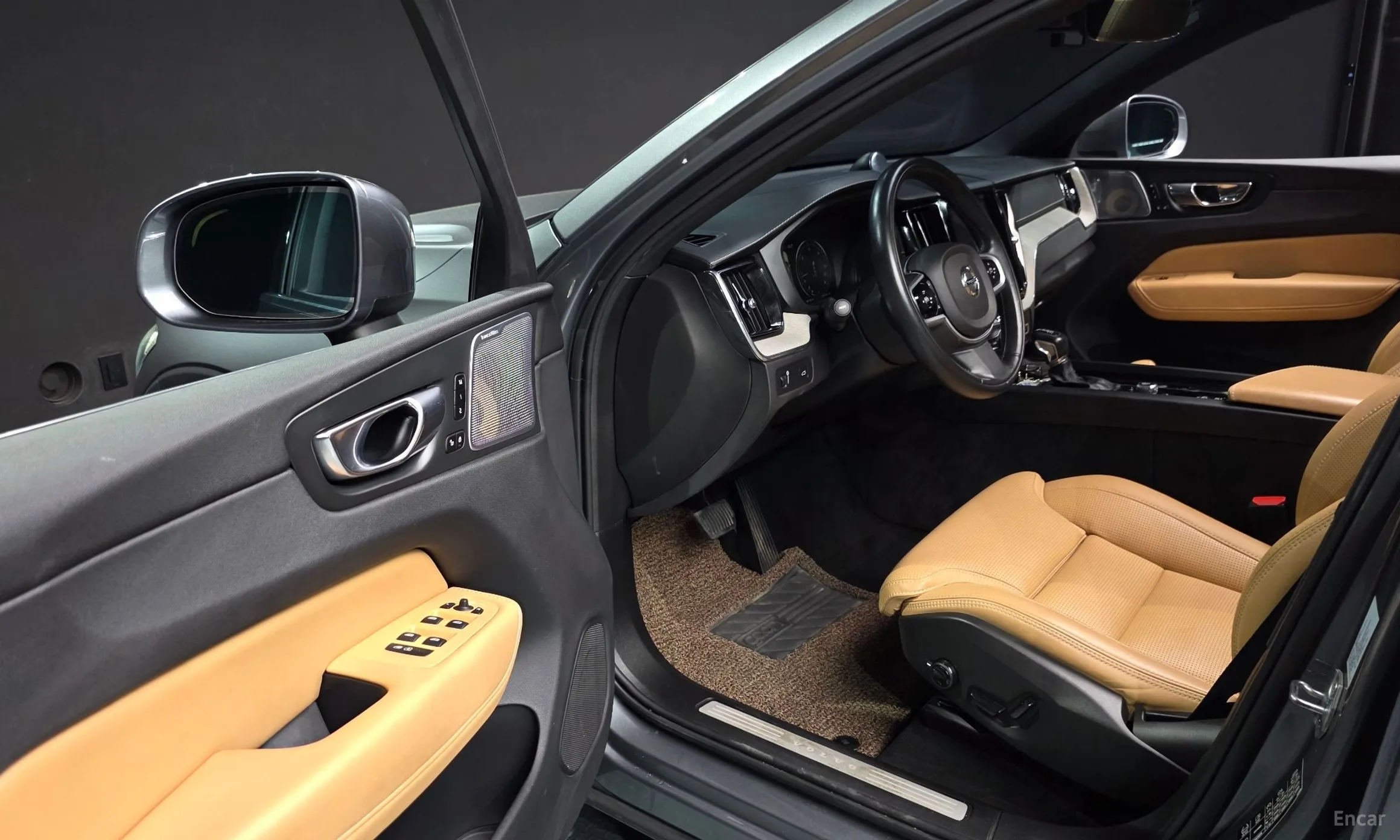 Volvo XC60 Gen 2 превью 10