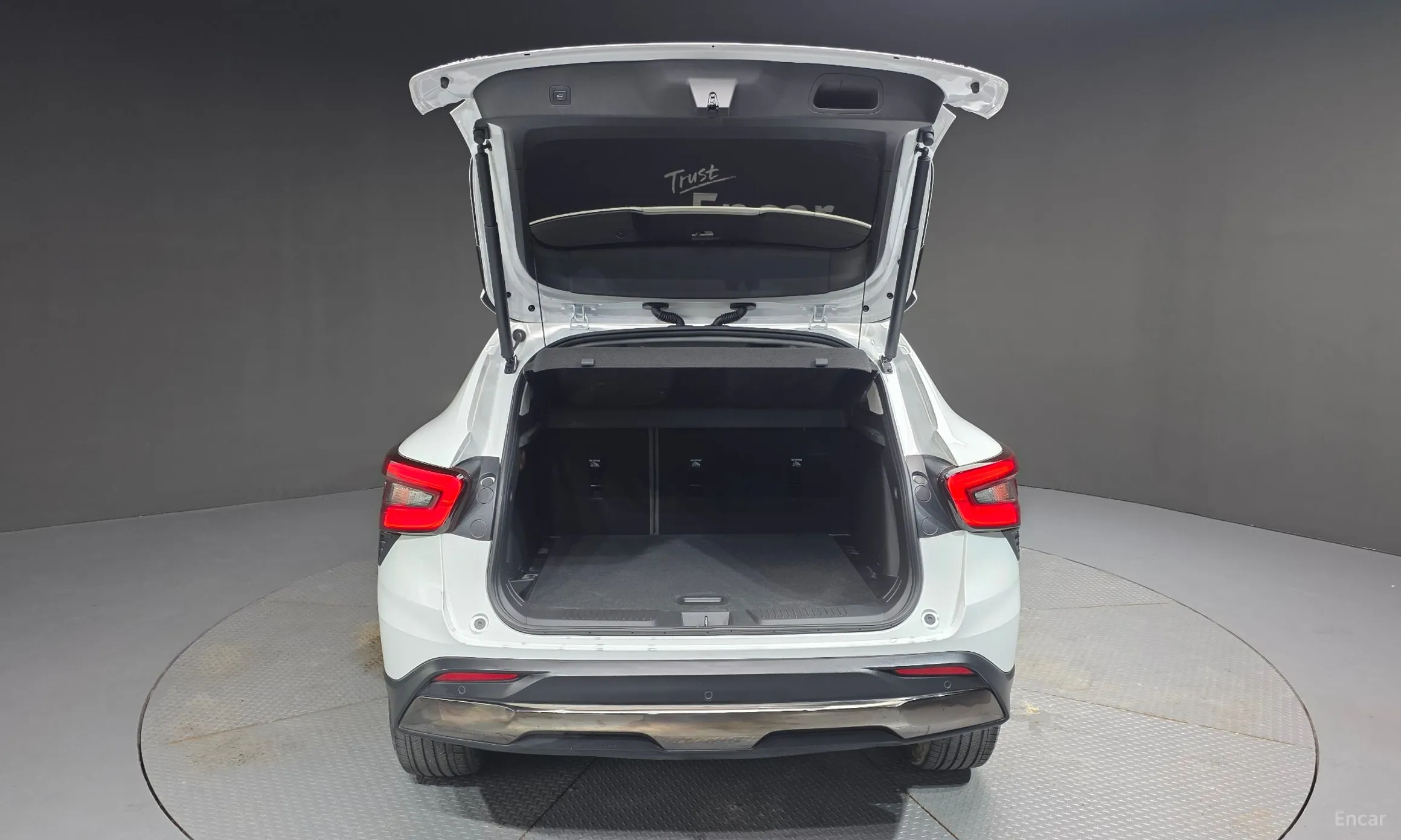Chevrolet (GM Daewoo) Trax Crossover превью 20