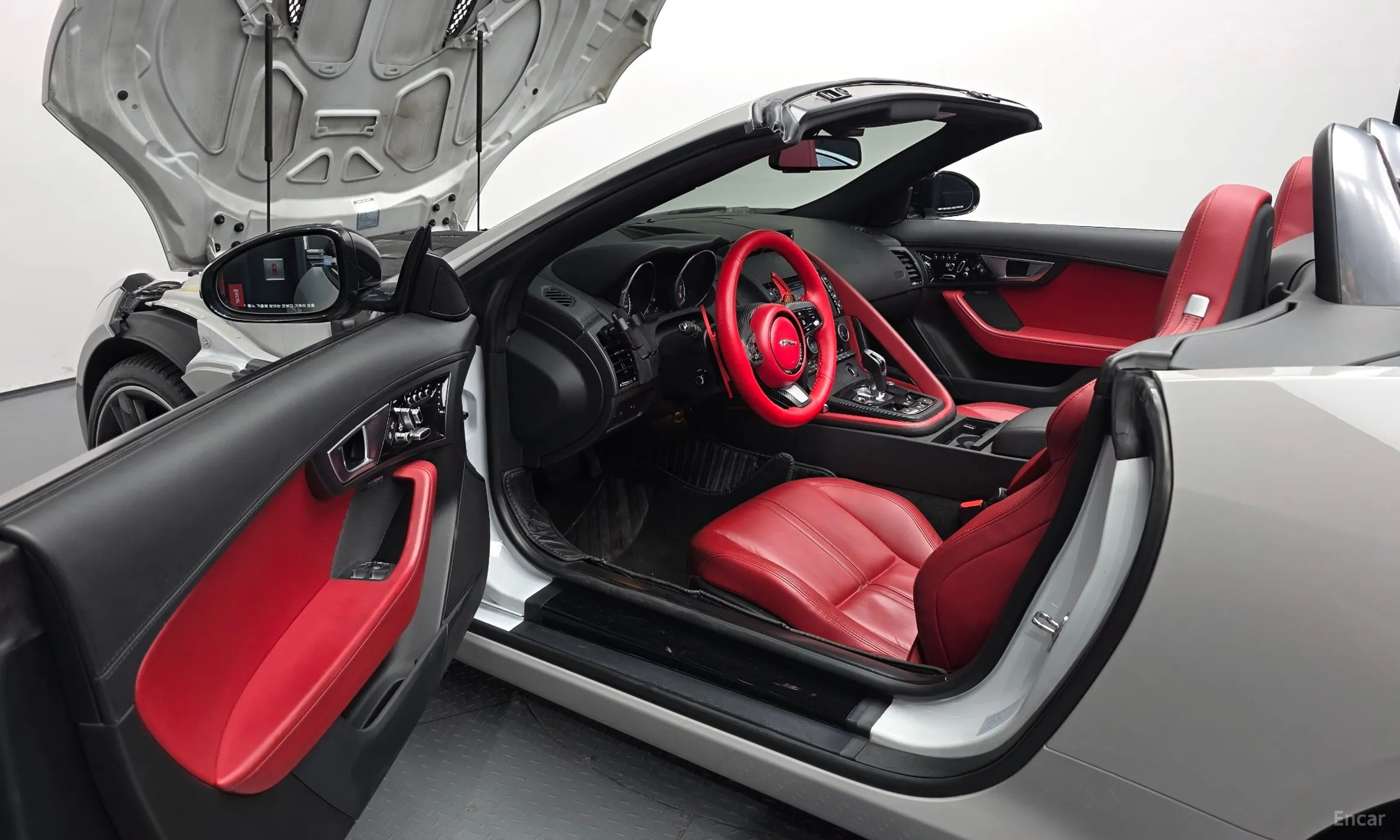 Jaguar F-TYPE превью 10