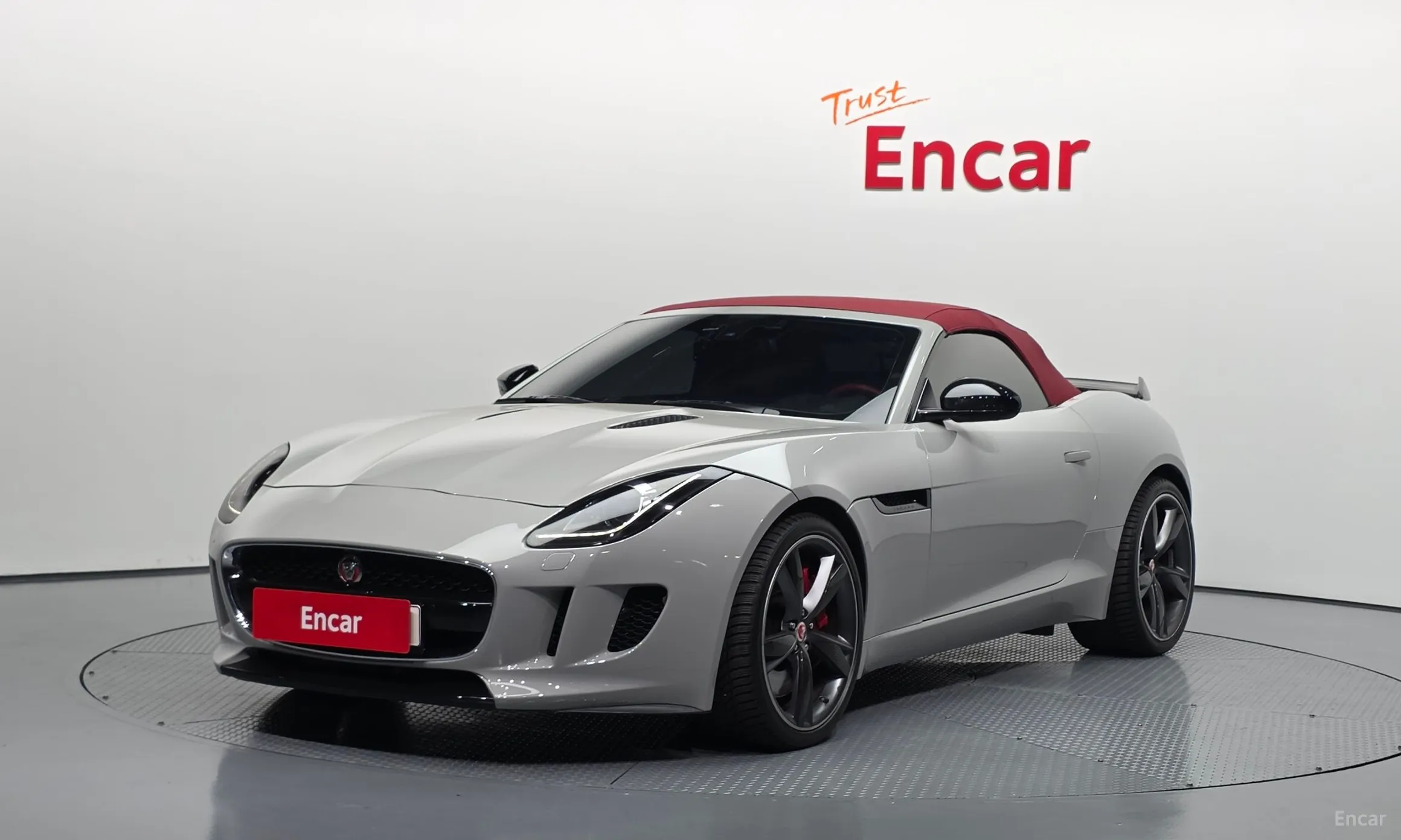 Jaguar F-TYPE превью 19