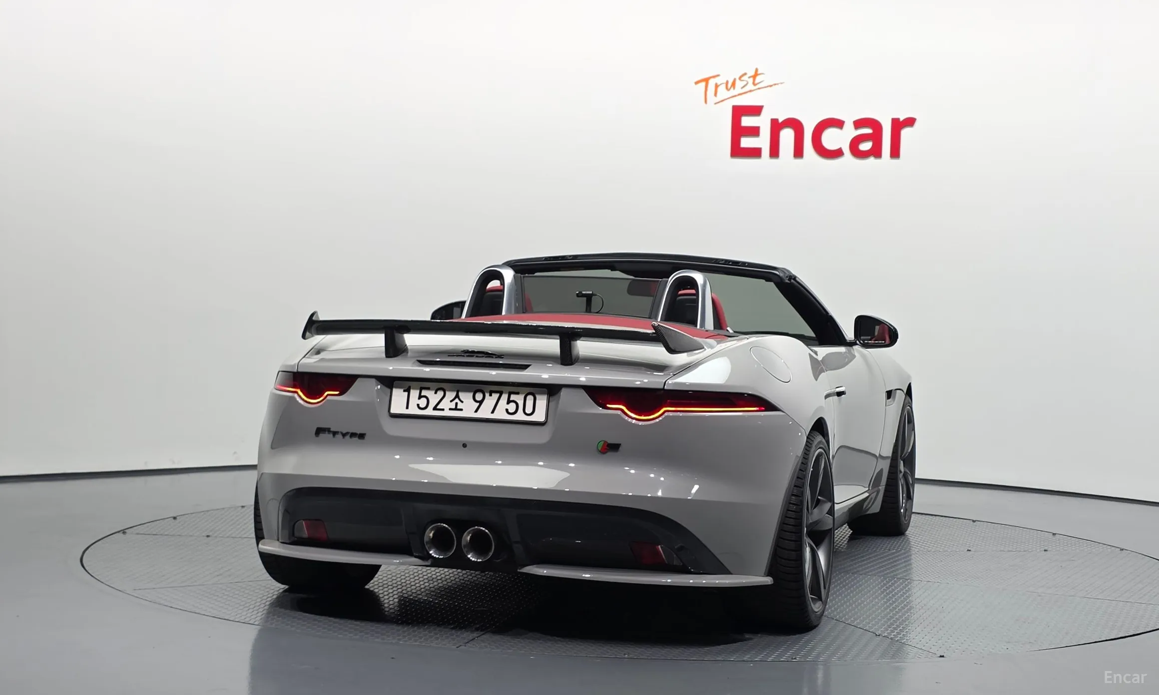 Jaguar F-TYPE превью 4