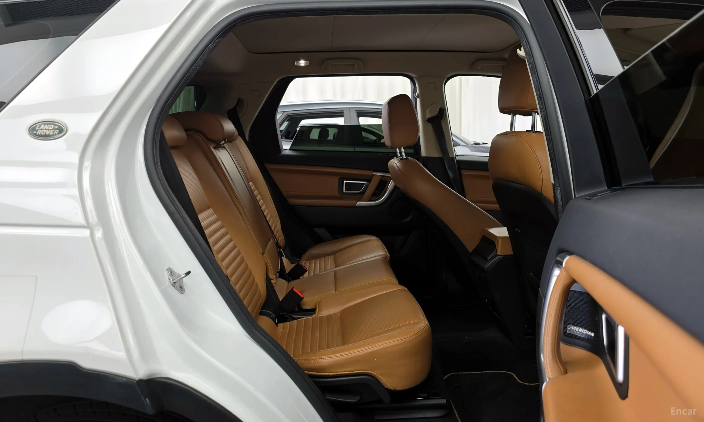 Land Rover Discovery Sports превью 11