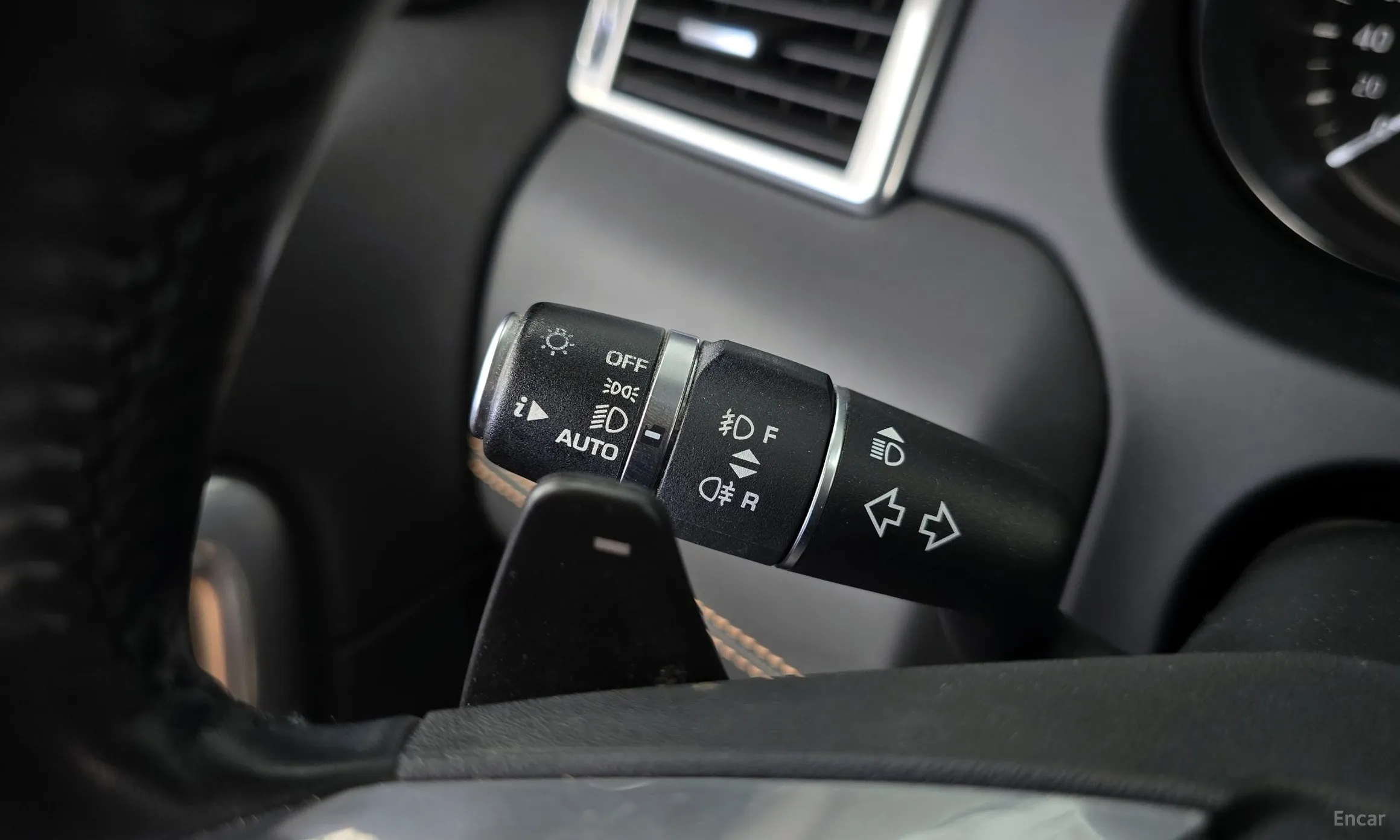 Land Rover Discovery Sports превью 17