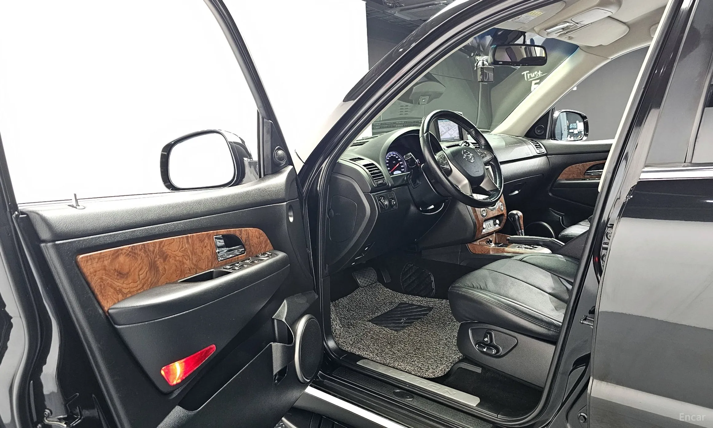 KG Mobility (SsangYong) Rexton W превью 10