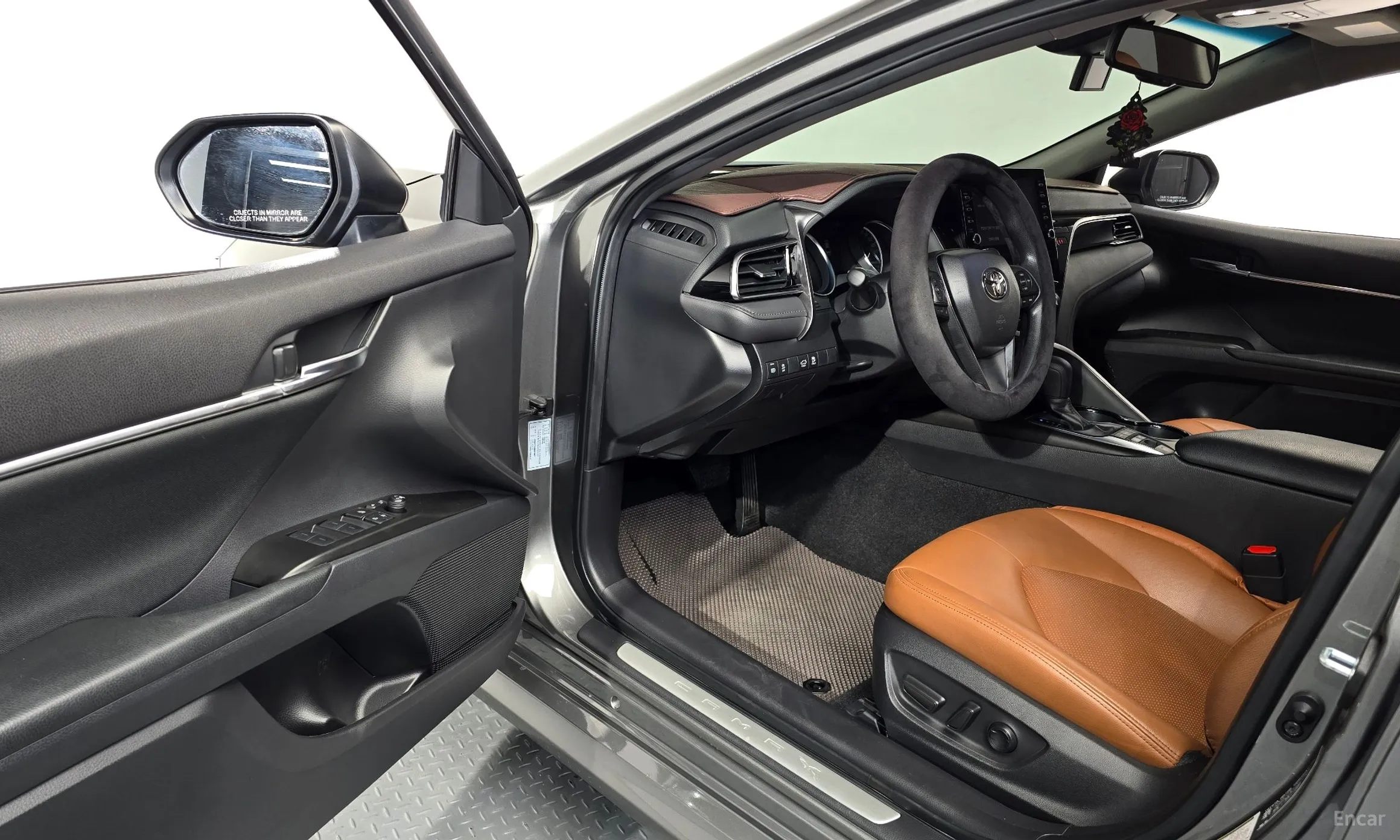 Toyota Camry (XV70) превью 10