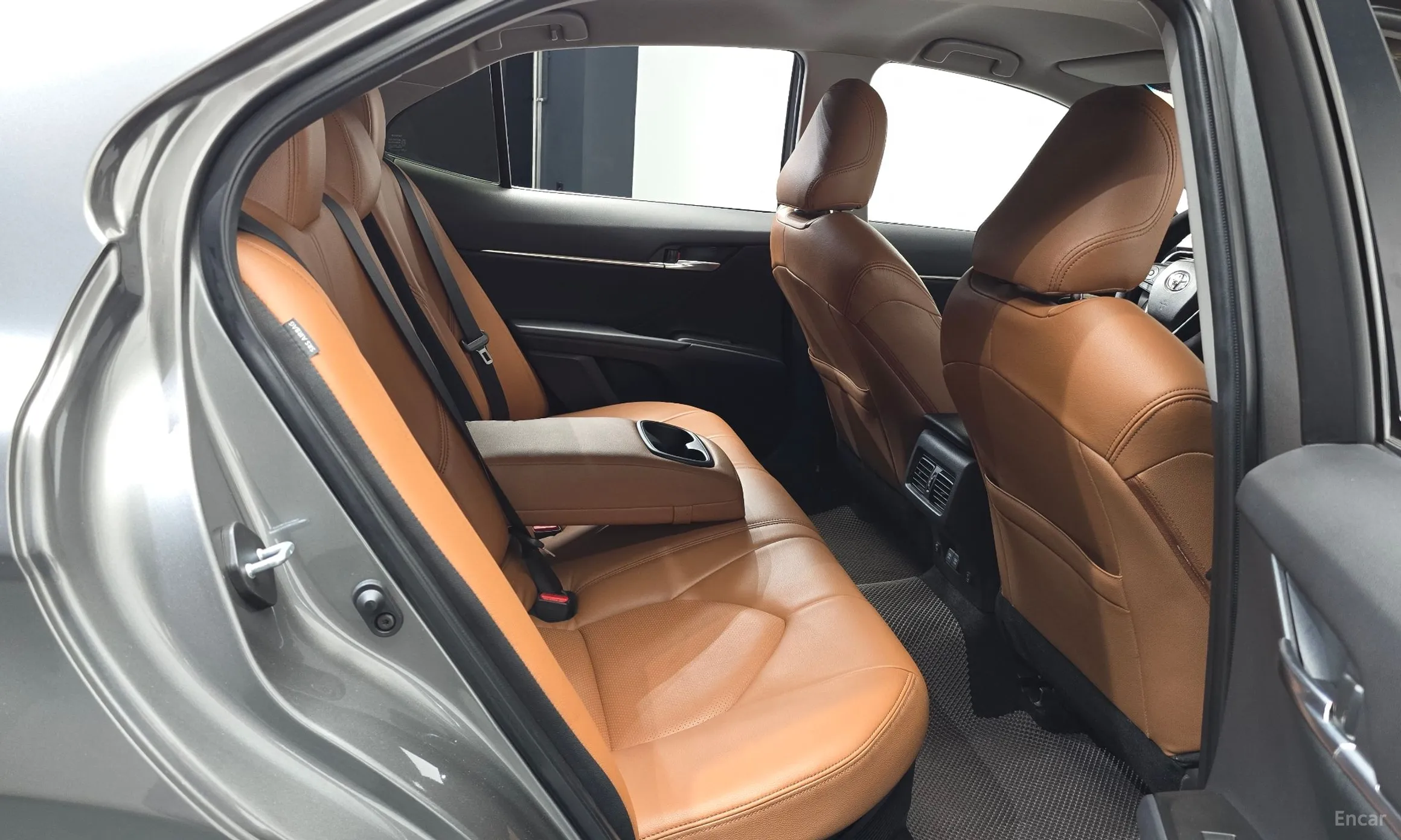 Toyota Camry (XV70) превью 11