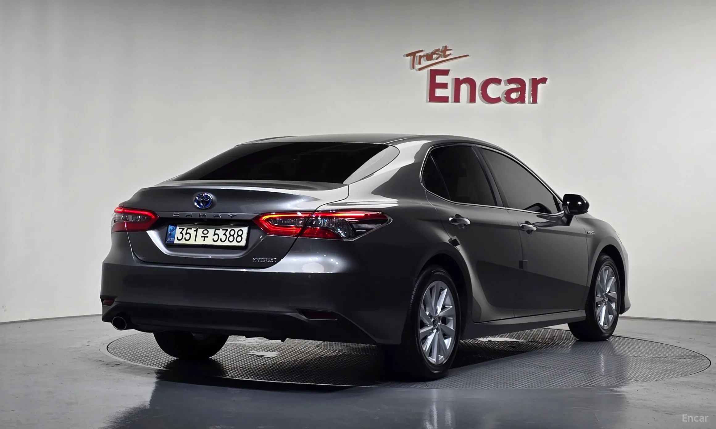 Toyota Camry (XV70) превью 2
