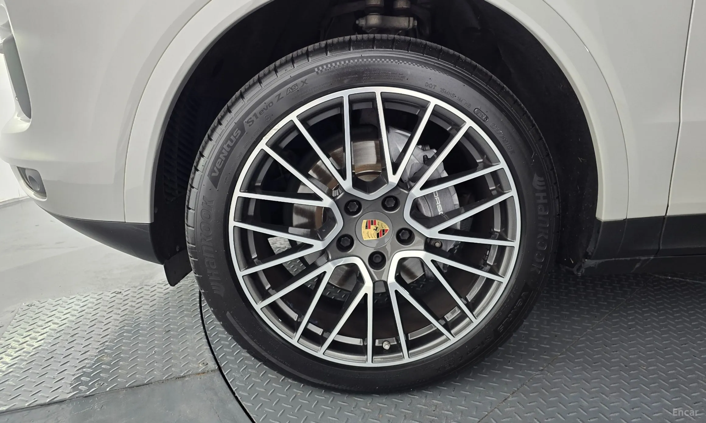 Porsche Cayenne (PO536) превью 5
