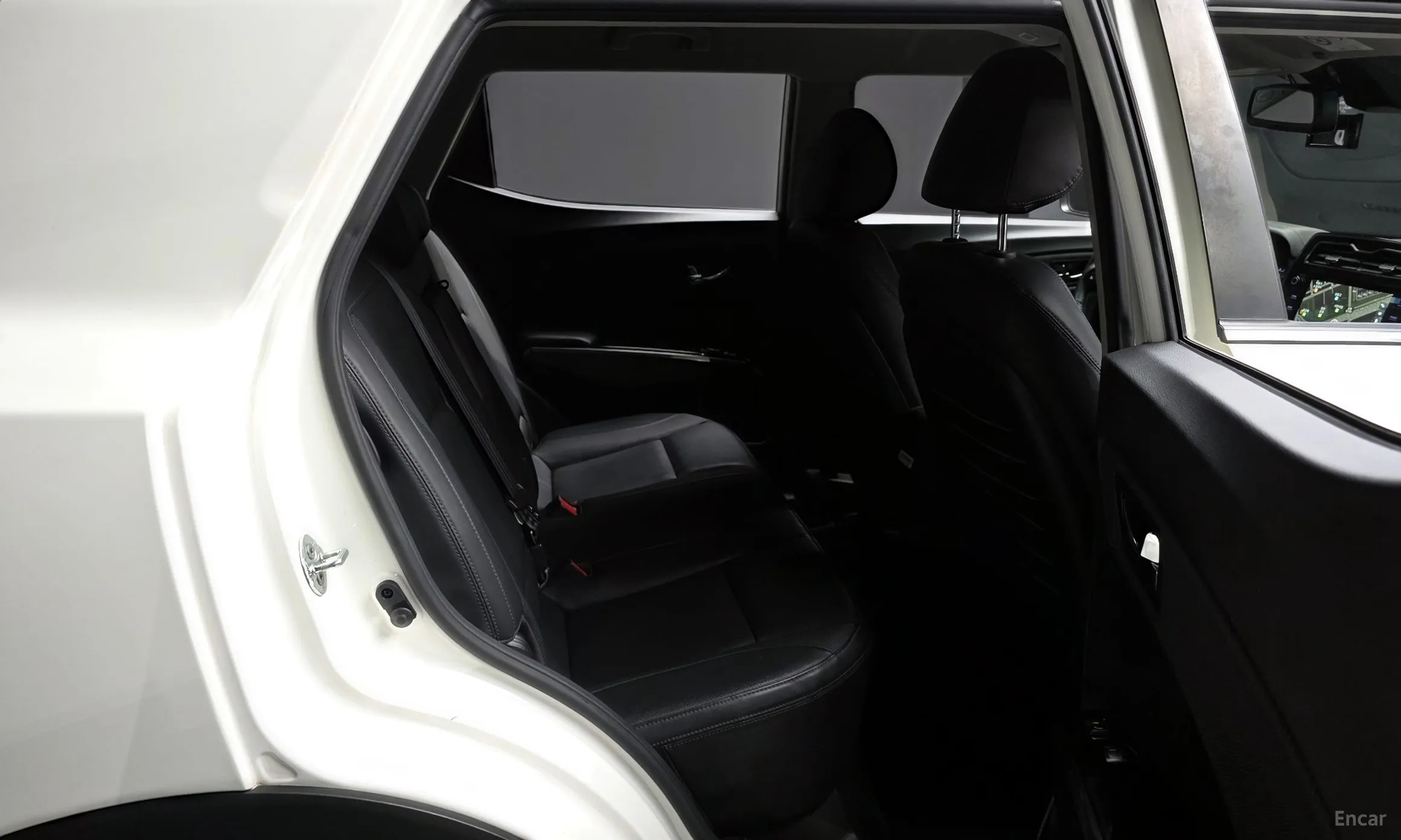 KG Mobility (SsangYong) Berry New Tivoli превью 11