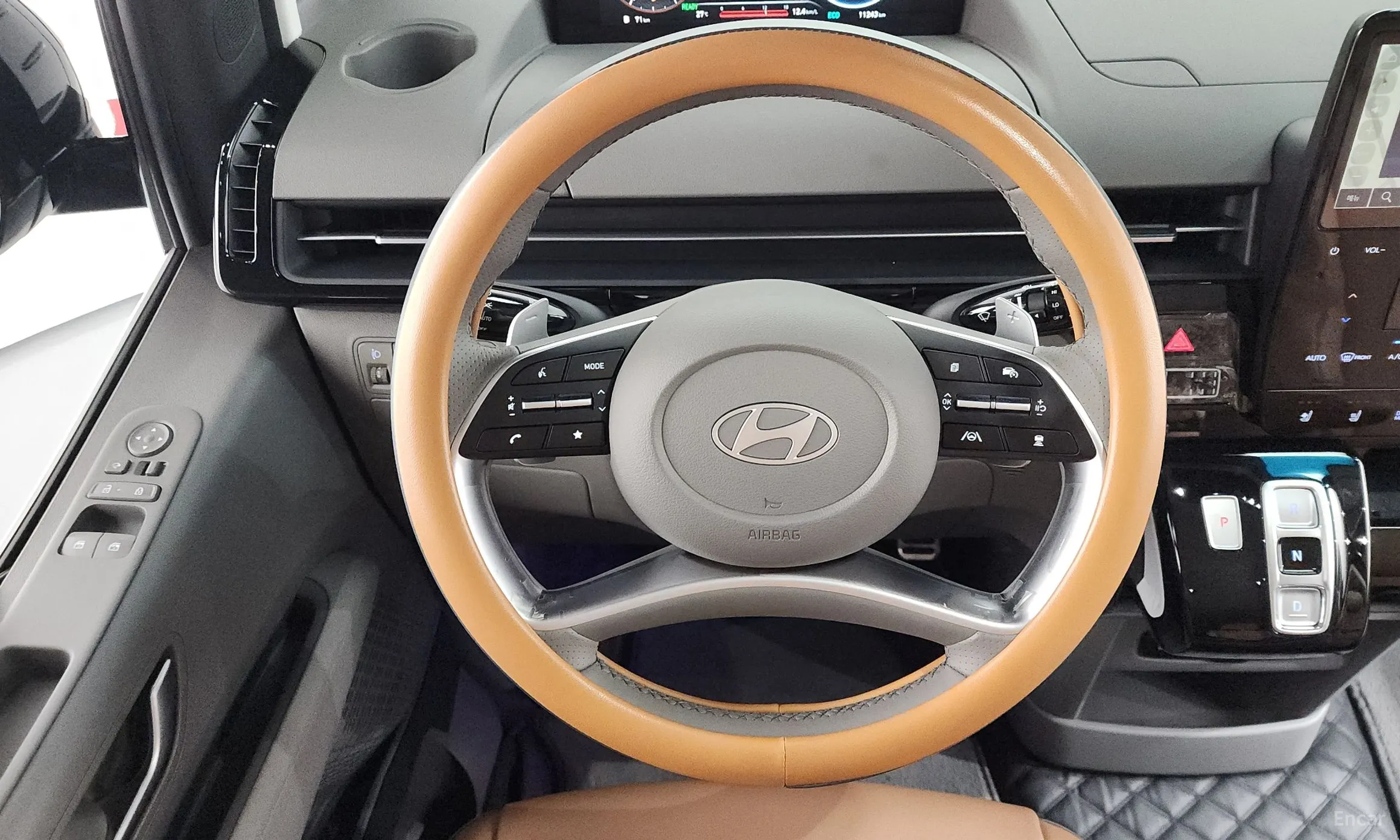 Hyundai Staria превью 13