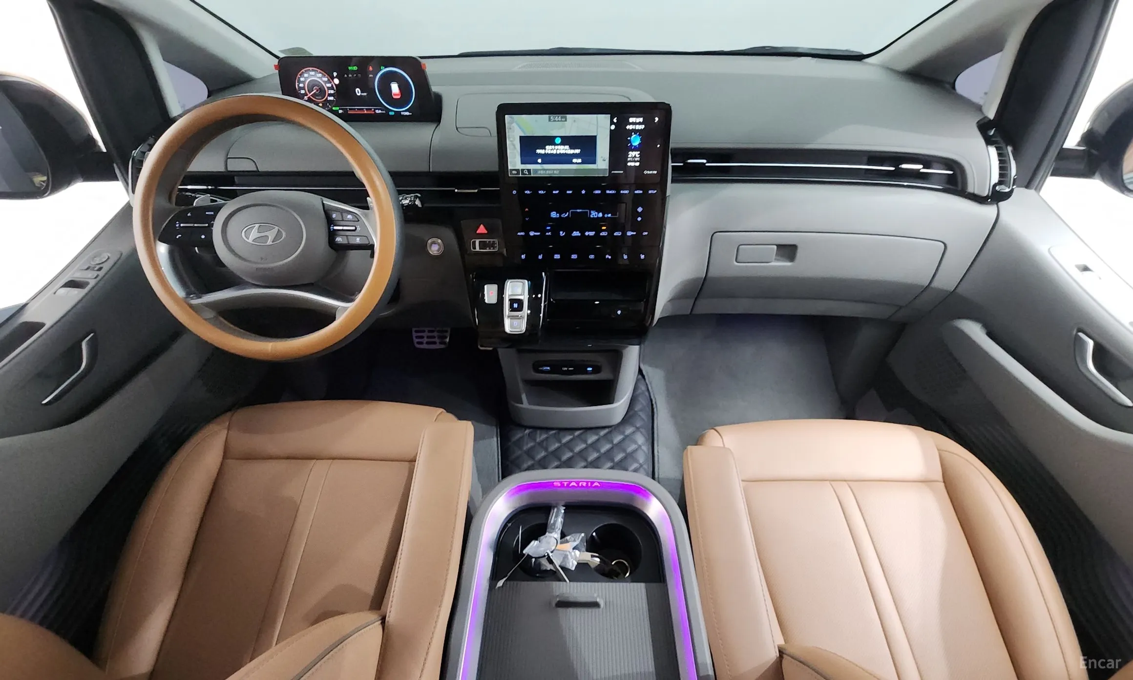 Hyundai Staria превью 7