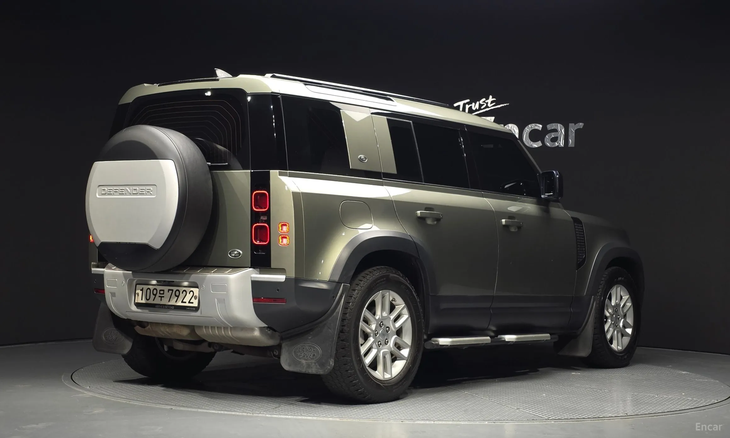 Land Rover Defender (L663)