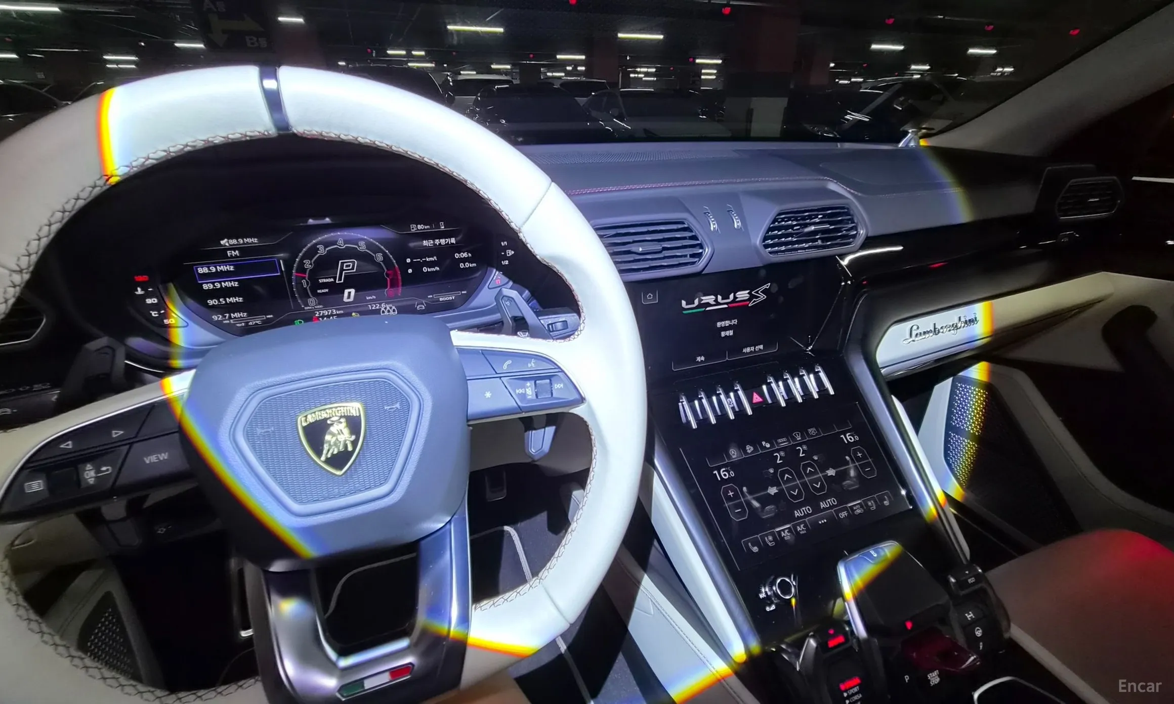 Lamborghini Urus превью 17
