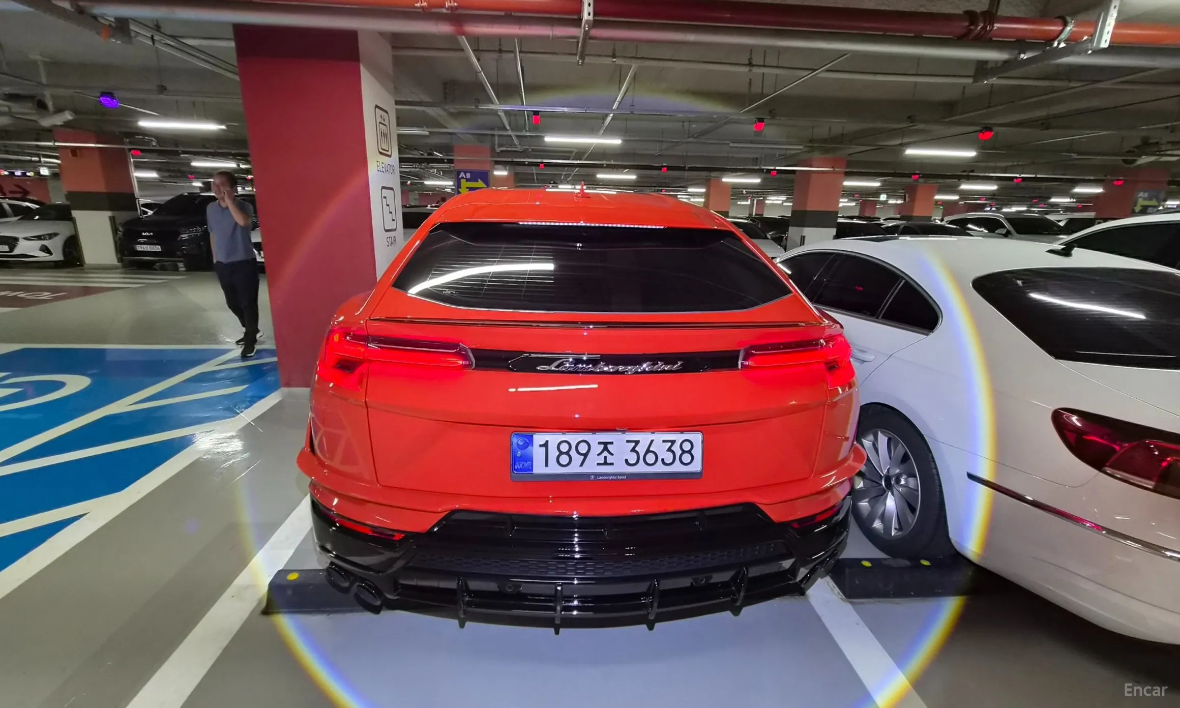 Lamborghini Urus превью 5